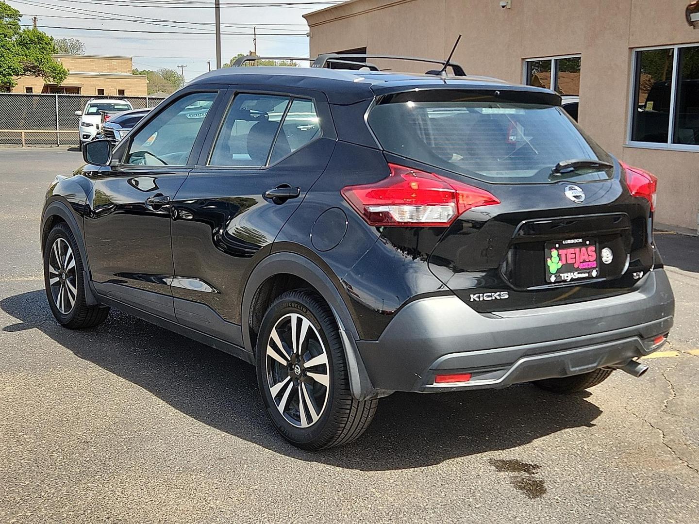 2018 BLACK /Charcoal - G Nissan Kicks SV (3N1CP5CU9JL) with an 1.6L I-4 DOHC, CVTCS variable valve control, regular unleaded, engine with 125HP engine, located at 4110 Avenue Q, Lubbock, 79412, 33.556553, -101.855820 - 04/22/2026 KEY IN ENVELOPE GOD - Photo#2