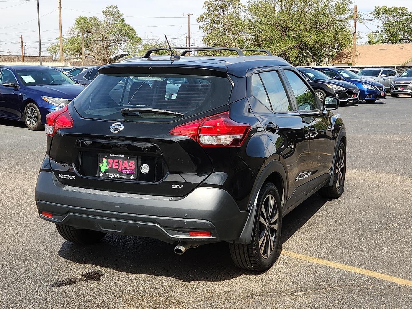 2018 BLACK /Charcoal - G Nissan Kicks SV (3N1CP5CU9JL) with an 1.6L I-4 DOHC, CVTCS variable valve control, regular unleaded, engine with 125HP engine, located at 4110 Avenue Q, Lubbock, 79412, 33.556553, -101.855820 - 04/22/2026 KEY IN ENVELOPE GOD - Photo#3