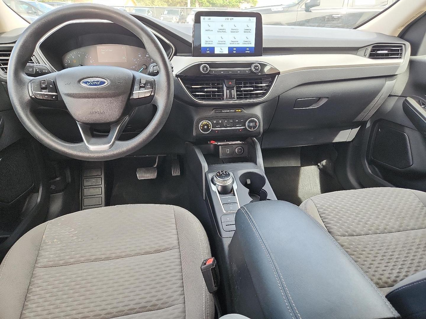 2020 WHITE /Dark Earth Gray - 4H Ford Escape SE (1FMCU0G64LU) with an EcoBoost 1.5L I-3 port/direct injection, DOHC, Ti-VCT variable valve control, intercooled turbo, premium unleaded, engine with 181HP engine, located at 4110 Avenue Q, Lubbock, 79412, 33.556553, -101.855820 - Photo#7