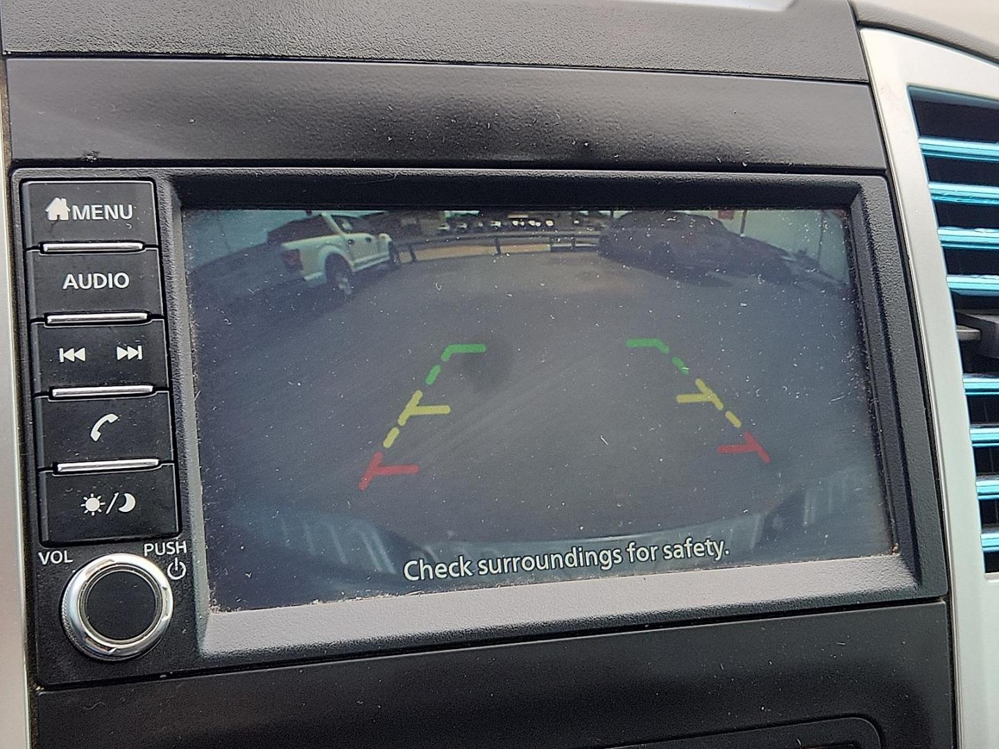 2019 GRAY /Beige - C Nissan Frontier SV (1N6AD0ER8KN) with an VQ 4L V-6 DOHC, variable valve control, regular unleaded, engine with 261HP engine, located at 4110 Avenue Q, Lubbock, 79412, 33.556553, -101.855820 - 04/17/2026 WAITING ON A NEW REPO AFFIDAVIT GOD 04/22/2026 KEY IN ENVELOPE GOD - Photo#8