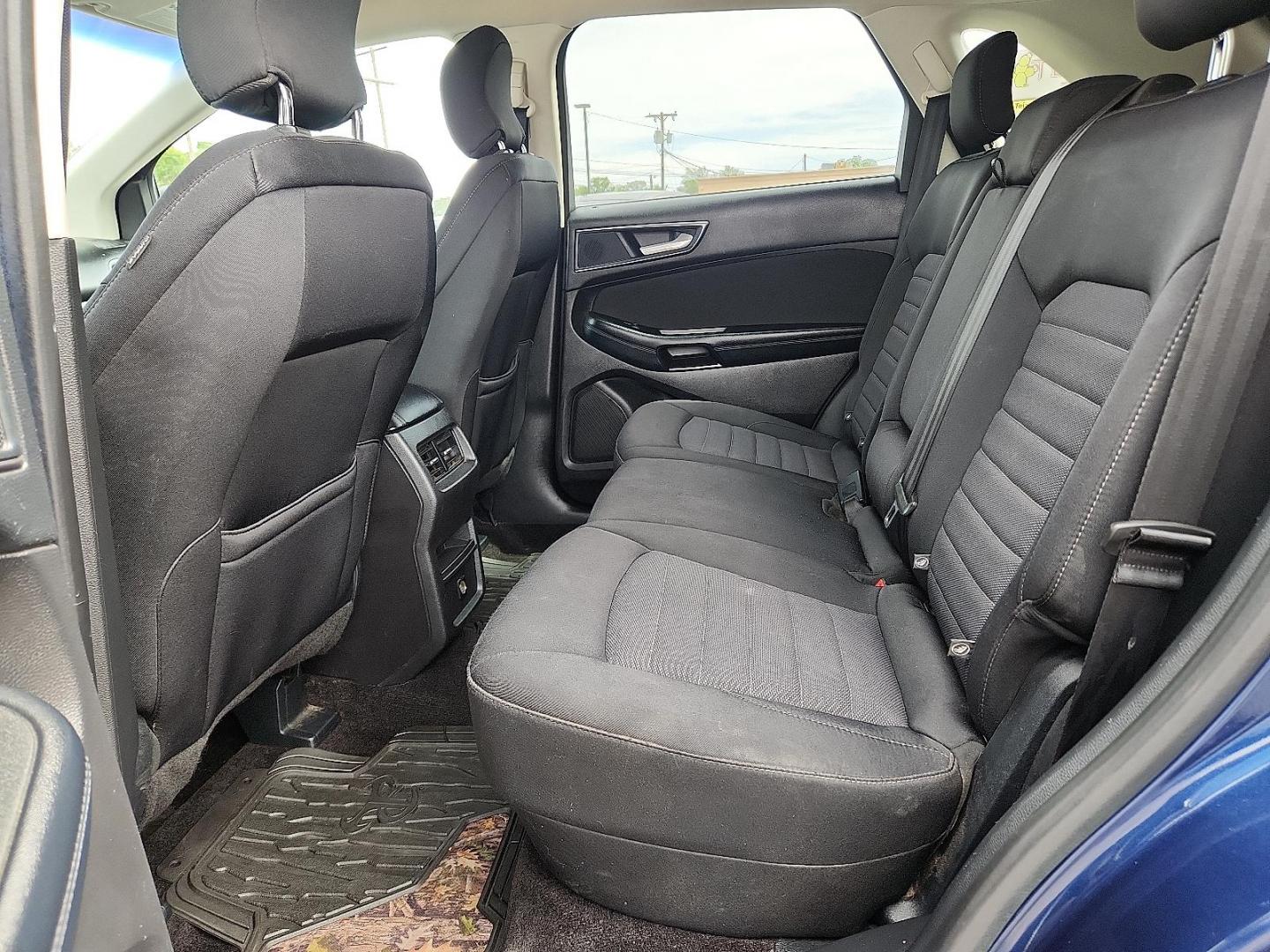 2017 BLUE /Ebony - CE Ford Edge SE (2FMPK4G98HB) with an EcoBoost 2L I-4 gasoline direct injection, DOHC, variable valve control, intercooled turbo, premium unleaded, engine with 245HP engine, located at 4110 Avenue Q, Lubbock, 79412, 33.556553, -101.855820 - Photo#5