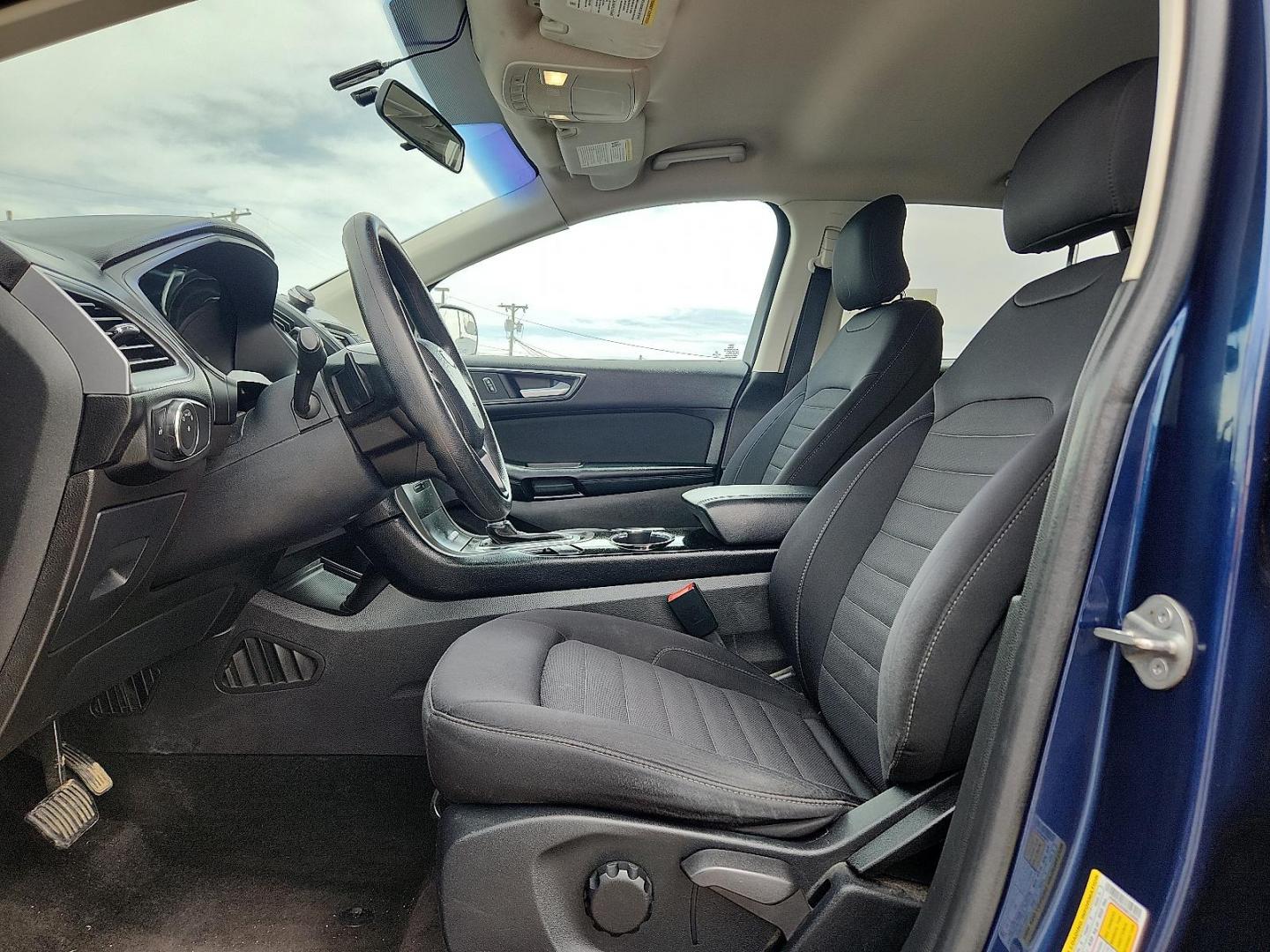 2017 BLUE /Ebony - CE Ford Edge SE (2FMPK4G98HB) with an EcoBoost 2L I-4 gasoline direct injection, DOHC, variable valve control, intercooled turbo, premium unleaded, engine with 245HP engine, located at 4110 Avenue Q, Lubbock, 79412, 33.556553, -101.855820 - Photo#7