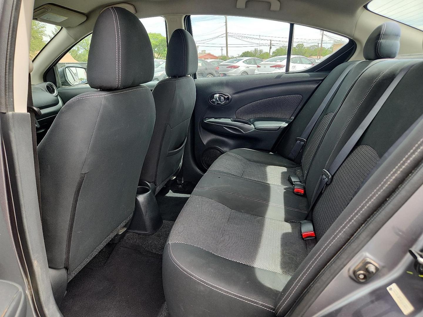 2019 GRAY /Charcoal - G Nissan Versa 1.6 SV (3N1CN7AP1KL) with an 1.6L I-4 DOHC, variable valve control, regular unleaded, engine with 109HP engine, located at 4110 Avenue Q, Lubbock, 79412, 33.556553, -101.855820 - Photo#5