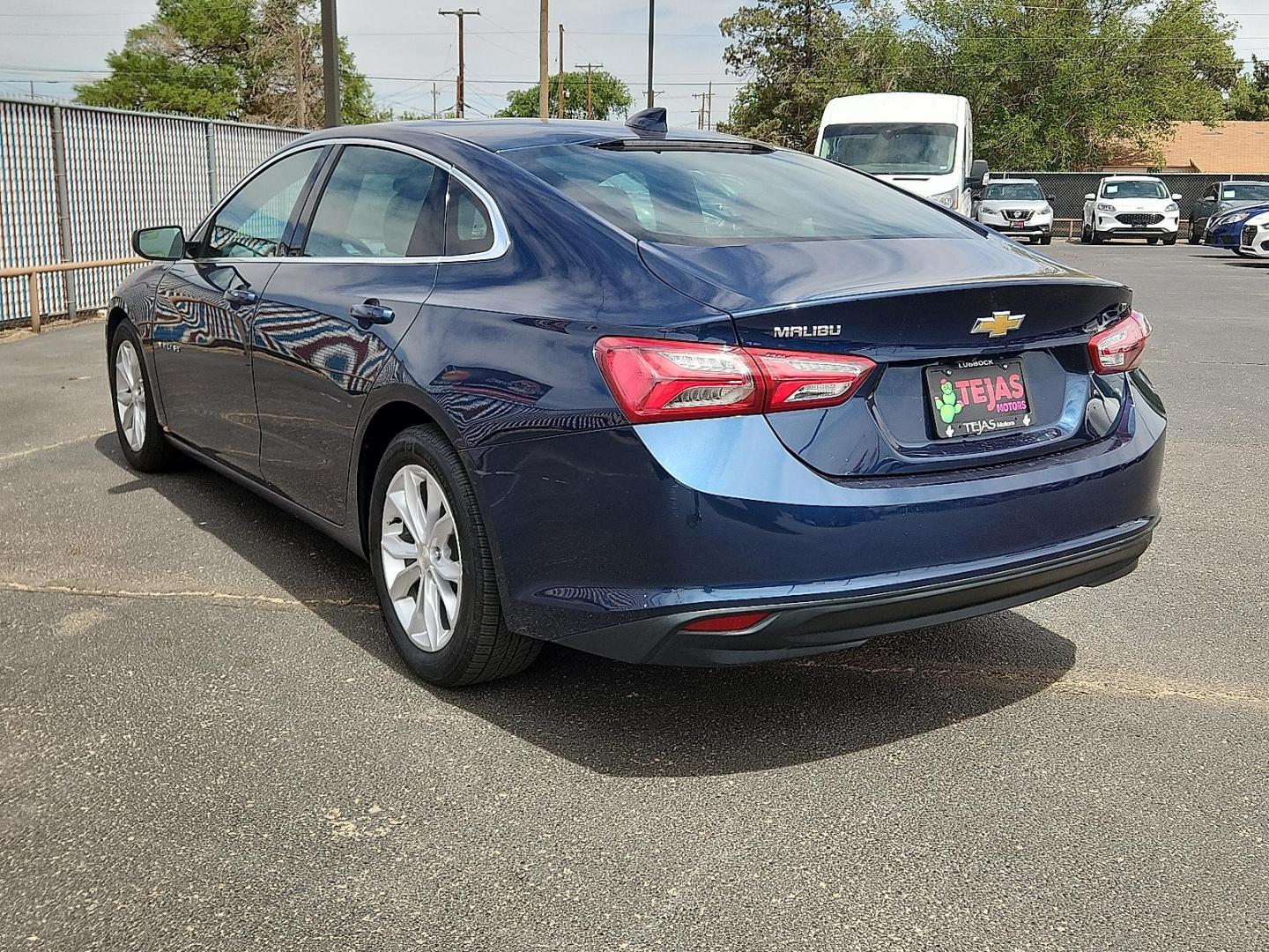 2019 BLUE Chevrolet Malibu LT (1G1ZD5ST1KF) with an ECOTEC 1.5L I-4 gasoline direct injection, DOHC, VVT variable valve control, intercooled turbo, regular unleaded, engine with 160HP engine, located at 4110 Avenue Q, Lubbock, 79412, 33.556553, -101.855820 - Photo#2