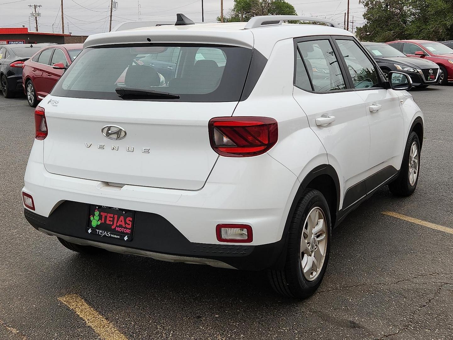 2020 WHITE /Black - NNB Hyundai Venue SEL (KMHRC8A32LU) with an Smartstream 1.6L I-4 DOHC, CVVT variable valve control, regular unleaded, engine with 121HP engine, located at 4110 Avenue Q, Lubbock, 79412, 33.556553, -101.855820 - 04/23/2026 KEY IN ENVELOPE GOD - Photo#3