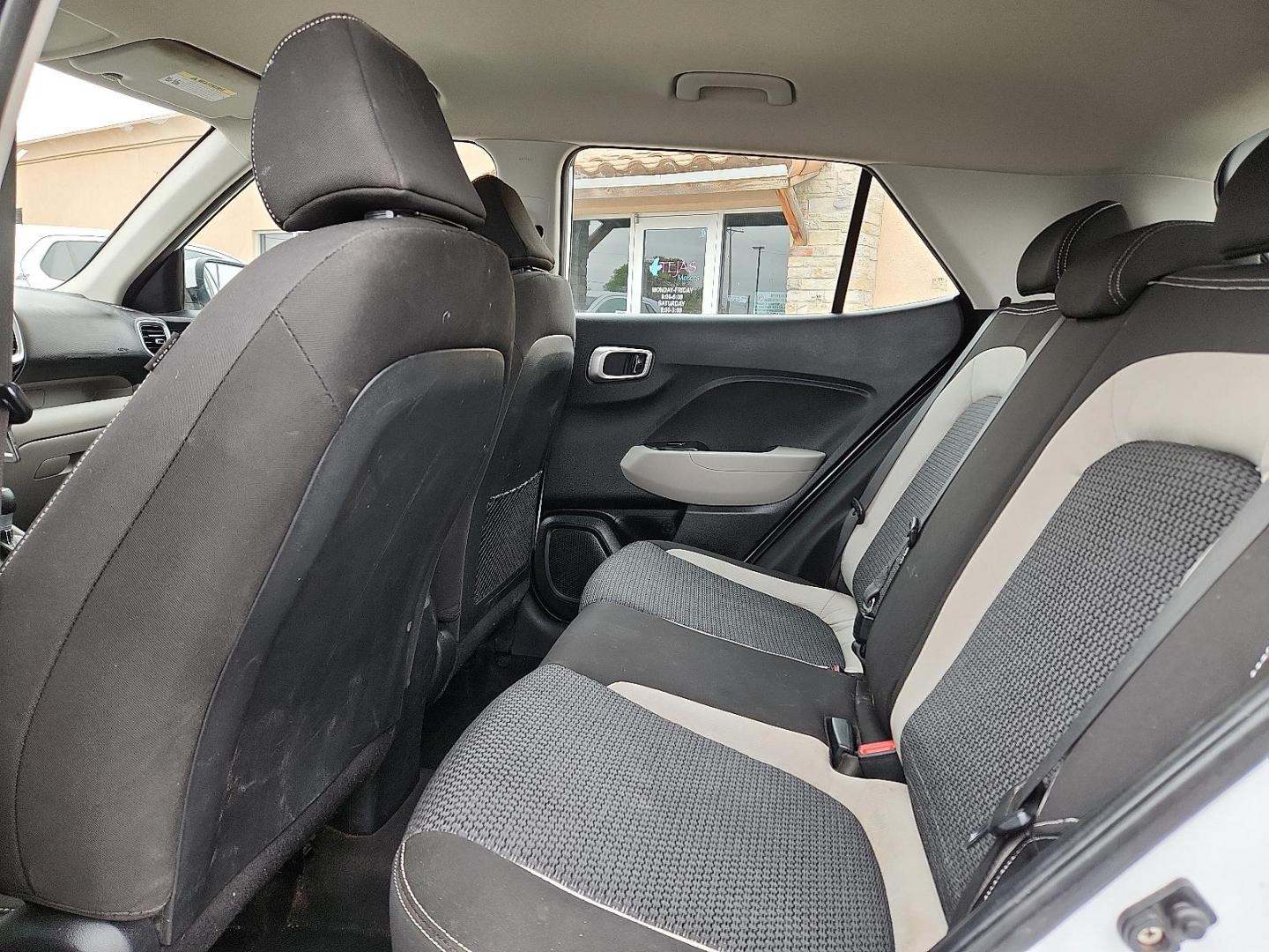 2020 WHITE /Black - NNB Hyundai Venue SEL (KMHRC8A32LU) with an Smartstream 1.6L I-4 DOHC, CVVT variable valve control, regular unleaded, engine with 121HP engine, located at 4110 Avenue Q, Lubbock, 79412, 33.556553, -101.855820 - 04/23/2026 KEY IN ENVELOPE GOD - Photo#5