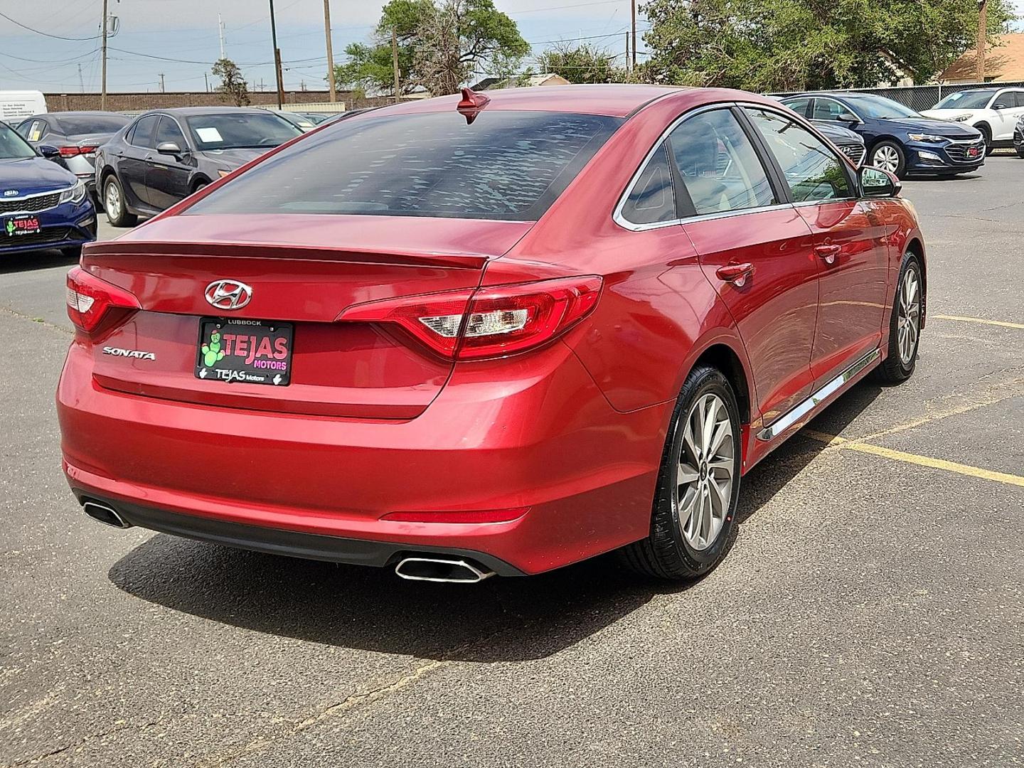 2017 RED /Beige - BB Hyundai Sonata Sport (5NPE34AF8HH) with an 2.4L I-4 gasoline direct injection, DOHC, D-CVVT variable valve control, regular unleaded, engine with 185HP engine, located at 4110 Avenue Q, Lubbock, 79412, 33.556553, -101.855820 - Photo#3