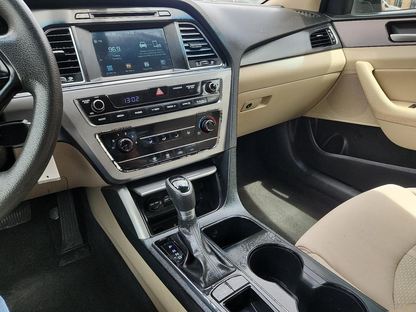 2017 RED /Beige - BB Hyundai Sonata Sport (5NPE34AF8HH) with an 2.4L I-4 gasoline direct injection, DOHC, D-CVVT variable valve control, regular unleaded, engine with 185HP engine, located at 4110 Avenue Q, Lubbock, 79412, 33.556553, -101.855820 - Photo#11