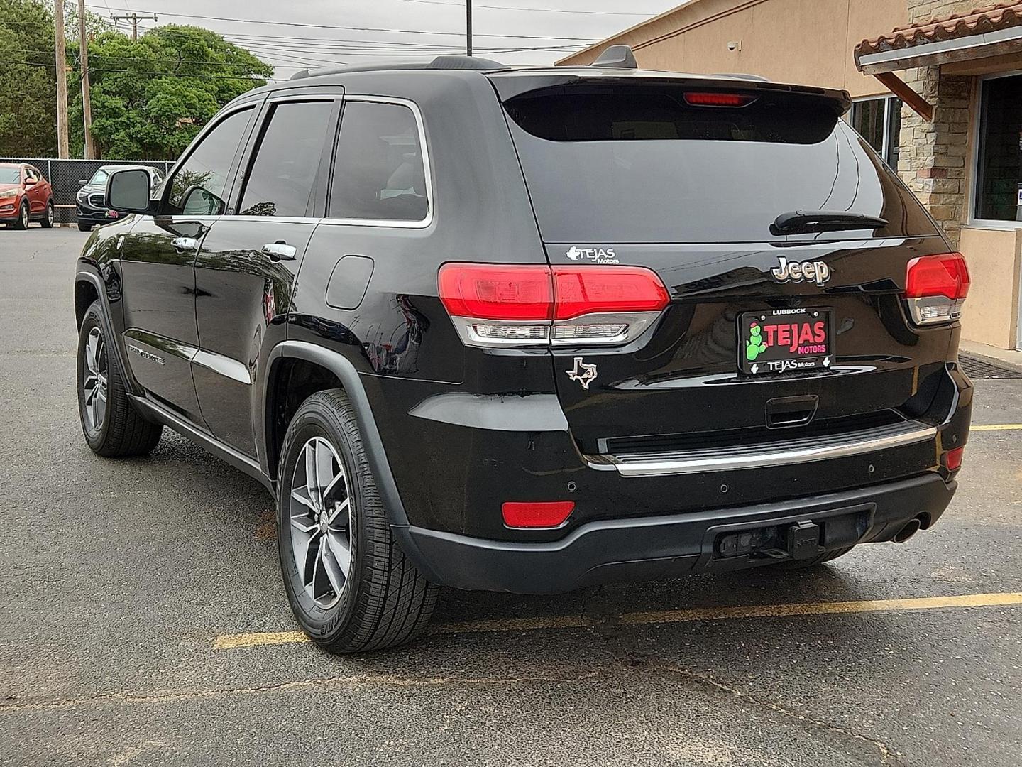 2017 BLACK Jeep Grand Cherokee Limited 4x4 (1C4RJFBG5HC) with an Pentastar 3.6L V-6 DOHC, variable valve control, regular unleaded, engine with 293HP engine, located at 4110 Avenue Q, Lubbock, 79412, 33.556553, -101.855820 - 04/28/2026 KEY IN ENVELOPE GOD - Photo#2