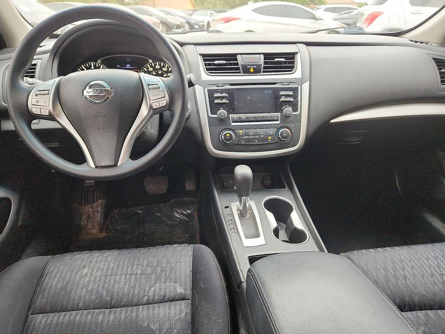 2018 WHITE /Charcoal - G Nissan Altima 2.5 S (1N4AL3AP8JC) with an 2.5L I-4 DOHC, variable valve control, regular unleaded, engine with 179HP engine, located at 4110 Avenue Q, Lubbock, 79412, 33.556553, -101.855820 - 05/02/2026 KEY IN ENVELOPE GOD - Photo#6