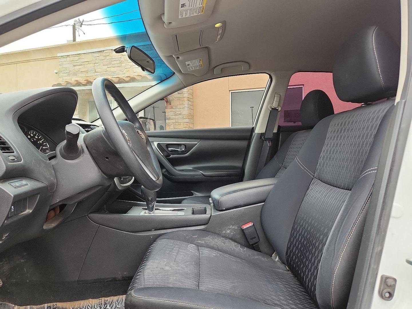 2018 WHITE /Charcoal - G Nissan Altima 2.5 S (1N4AL3AP8JC) with an 2.5L I-4 DOHC, variable valve control, regular unleaded, engine with 179HP engine, located at 4110 Avenue Q, Lubbock, 79412, 33.556553, -101.855820 - 05/02/2026 KEY IN ENVELOPE GOD - Photo#7