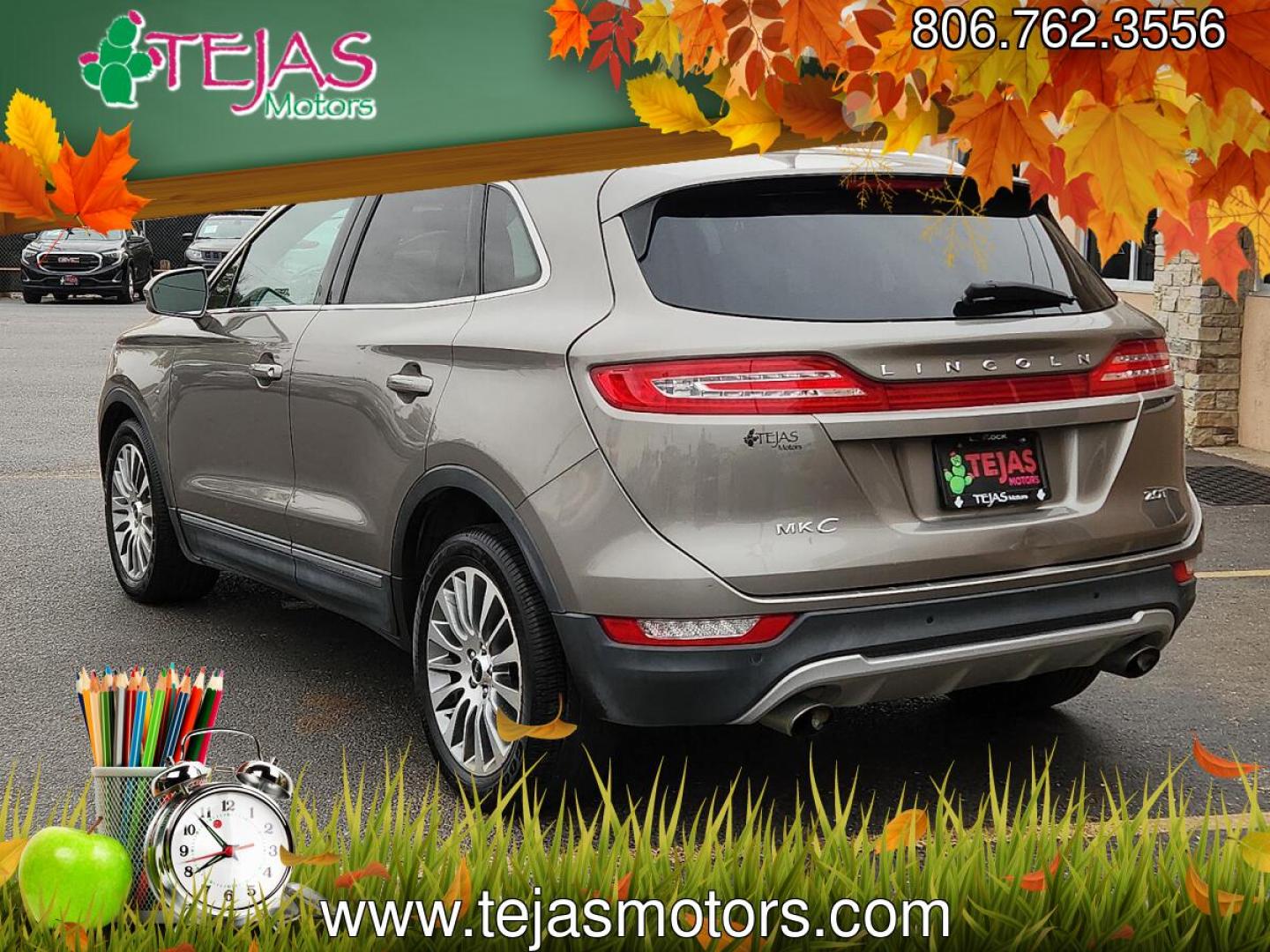 2017 GOLD /Ebony - 42 Lincoln MKC Reserve (5LMCJ3C90HU) with an 2L I-4 gasoline direct injection, DOHC, variable valve control, intercooled turbo, premium unleaded, engine with 240HP engine, located at 4110 Avenue Q, Lubbock, 79412, 33.556553, -101.855820- Photo#2