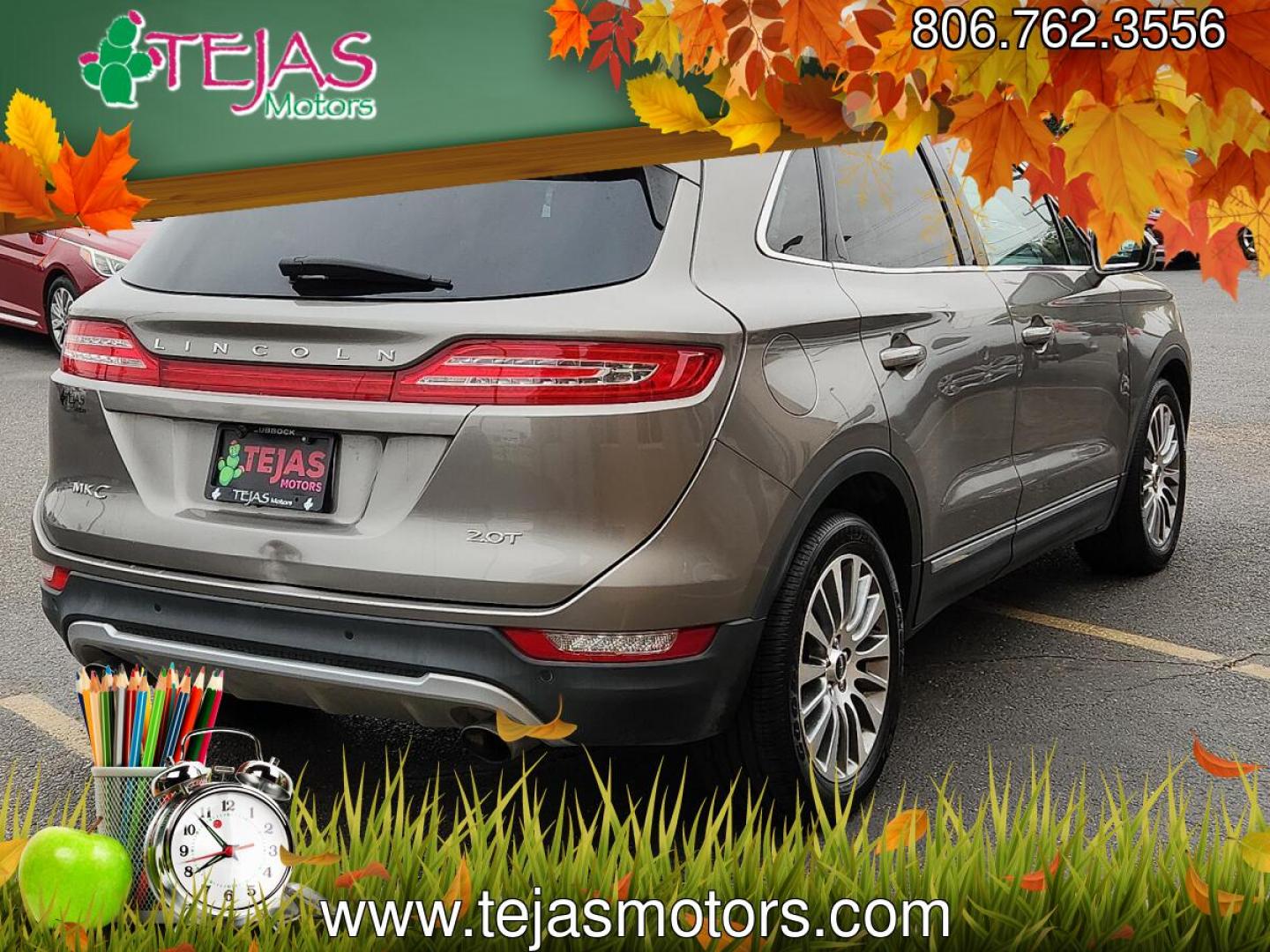2017 GOLD /Ebony - 42 Lincoln MKC Reserve (5LMCJ3C90HU) with an 2L I-4 gasoline direct injection, DOHC, variable valve control, intercooled turbo, premium unleaded, engine with 240HP engine, located at 4110 Avenue Q, Lubbock, 79412, 33.556553, -101.855820- Photo#3