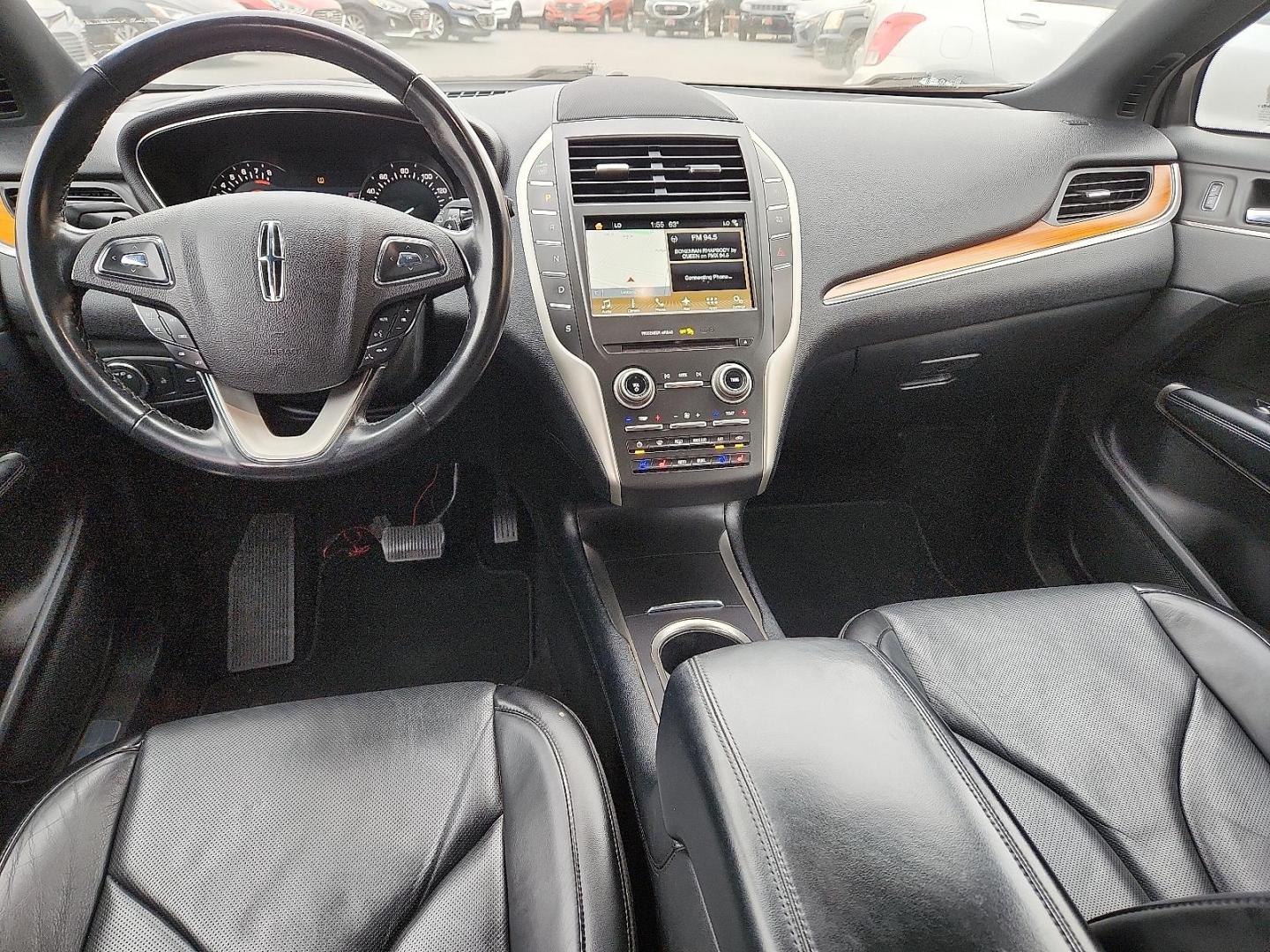 2017 GOLD /Ebony - 42 Lincoln MKC Reserve (5LMCJ3C90HU) with an 2L I-4 gasoline direct injection, DOHC, variable valve control, intercooled turbo, premium unleaded, engine with 240HP engine, located at 4110 Avenue Q, Lubbock, 79412, 33.556553, -101.855820 - 04/28/2026 KEY IN ENVELOPE GOD - Photo#6