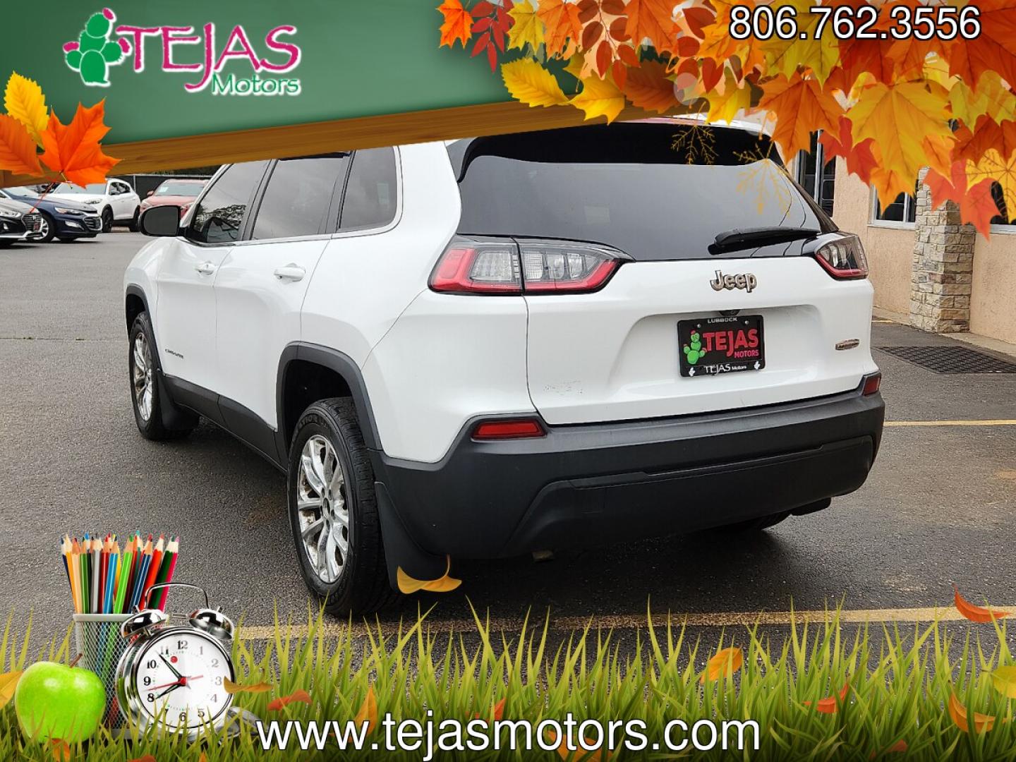 2019 WHITE /Black - X9 Jeep Cherokee Latitude FWD (1C4PJLCB0KD) with an MultiAir2 Tigershark 2.4L I-4 variable valve control, regular unleaded, engine with 180HP engine, located at 4110 Avenue Q, Lubbock, 79412, 33.556553, -101.855820 - 05/02/2026 KEY IN ENVELOPE GOD- Photo#2