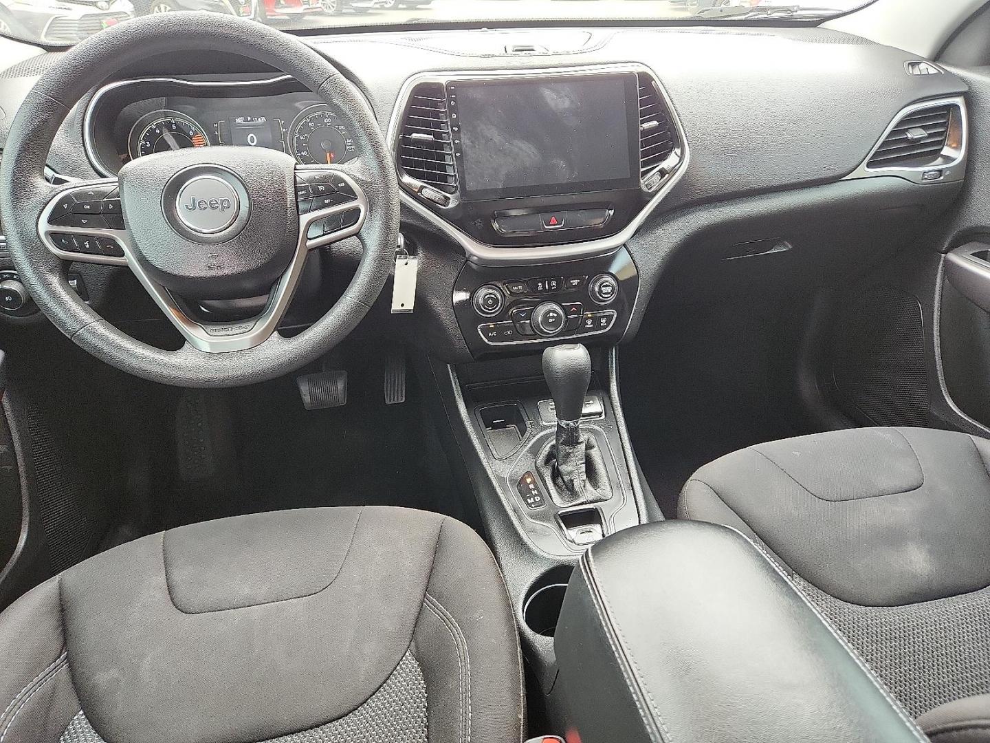 2019 WHITE /Black - X9 Jeep Cherokee Latitude FWD (1C4PJLCB0KD) with an MultiAir2 Tigershark 2.4L I-4 variable valve control, regular unleaded, engine with 180HP engine, located at 4110 Avenue Q, Lubbock, 79412, 33.556553, -101.855820 - 05/02/2026 KEY IN ENVELOPE GOD - Photo#6