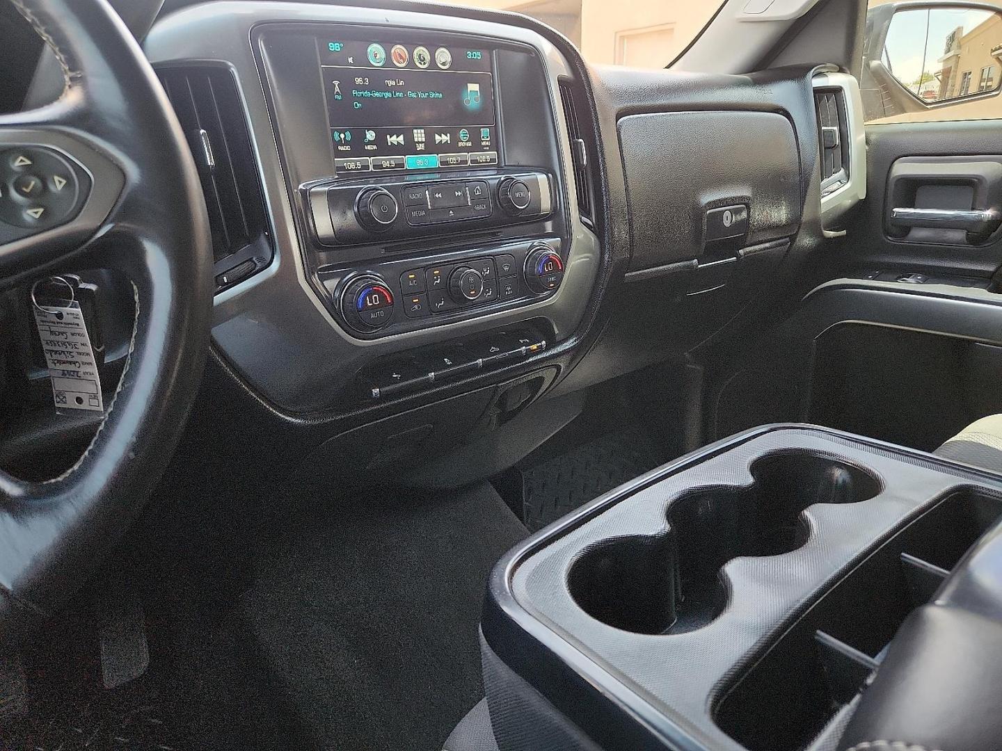 2018 GRAY /Jet Black - H0U Chevrolet Silverado 1500 1LT (3GCPCREC2JG) with an 5.3L EcoTec3 V8 Engine engine, located at 4110 Avenue Q, Lubbock, 79412, 33.556553, -101.855820 - 05/09/2026 key in envelope god - Photo#11