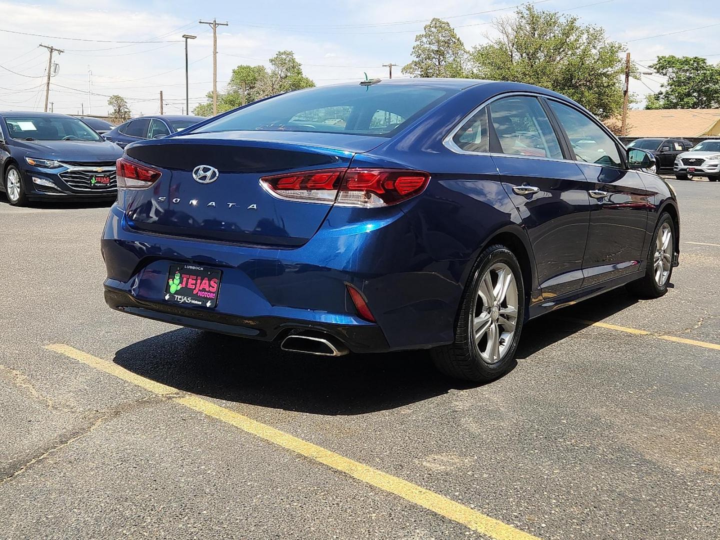 2018 BLUE /Beige - BB Hyundai Sonata SEL (5NPE34AF5JH) with an 2.4L I-4 gasoline direct injection, DOHC, D-CVVT variable valve control, regular unleaded, engine with 185HP engine, located at 4110 Avenue Q, Lubbock, 79412, 33.556553, -101.855820 - 05/15/2026 KEY IN ENVELOPE GOD - Photo#3
