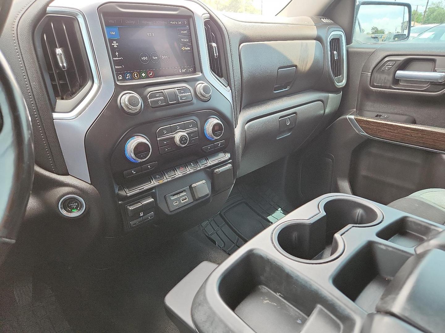 2020 GRAY /Jet Black - H0U GMC Sierra 1500 2WD Crew Cab Short Box SLE (3GTP8BED7LG) with an 5.3L EcoTec3 V8 Engine engine, located at 4110 Avenue Q, Lubbock, 79412, 33.556553, -101.855820 - 05/16/2026 KEY IN ENVELOPE GOD - Photo#10