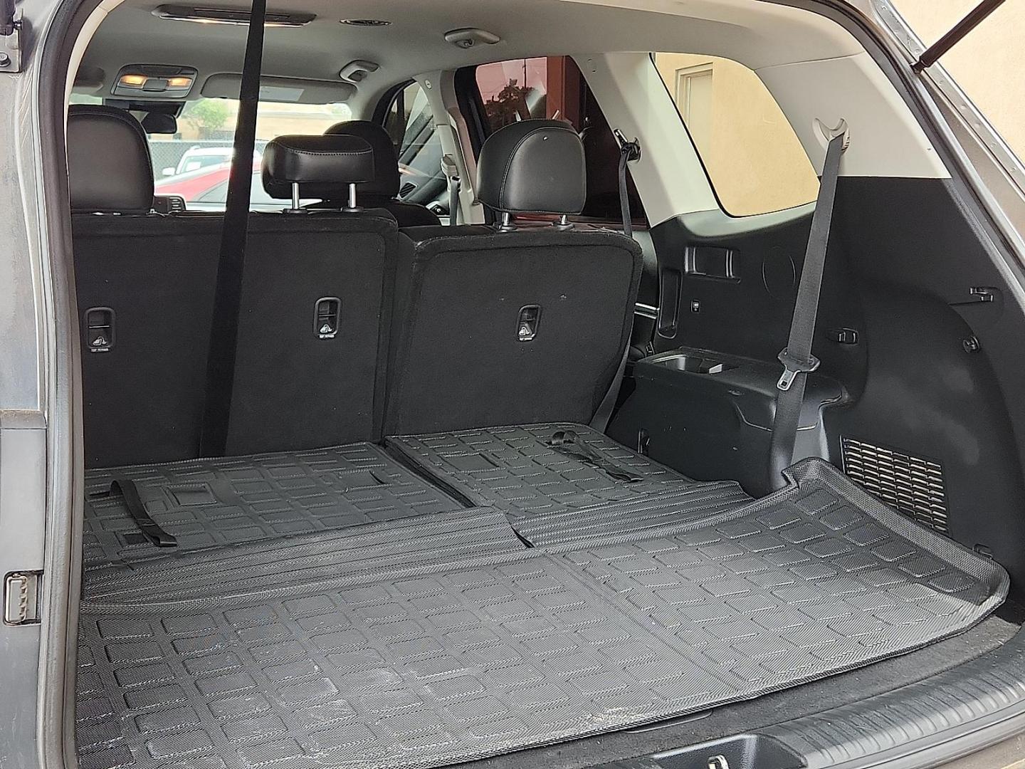 2021 GRAY /Black - WK Kia Telluride LX (5XYP24HC6MG) with an LAMBDA II 3.8L V-6 gasoline direct injection, DOHC, D-CVVT variable valve control, regular unleaded, engine with 291HP engine, located at 4110 Avenue Q, Lubbock, 79412, 33.556553, -101.855820 - 05/22/2026 KEY IN THE ENVELOPE GOD - Photo#5