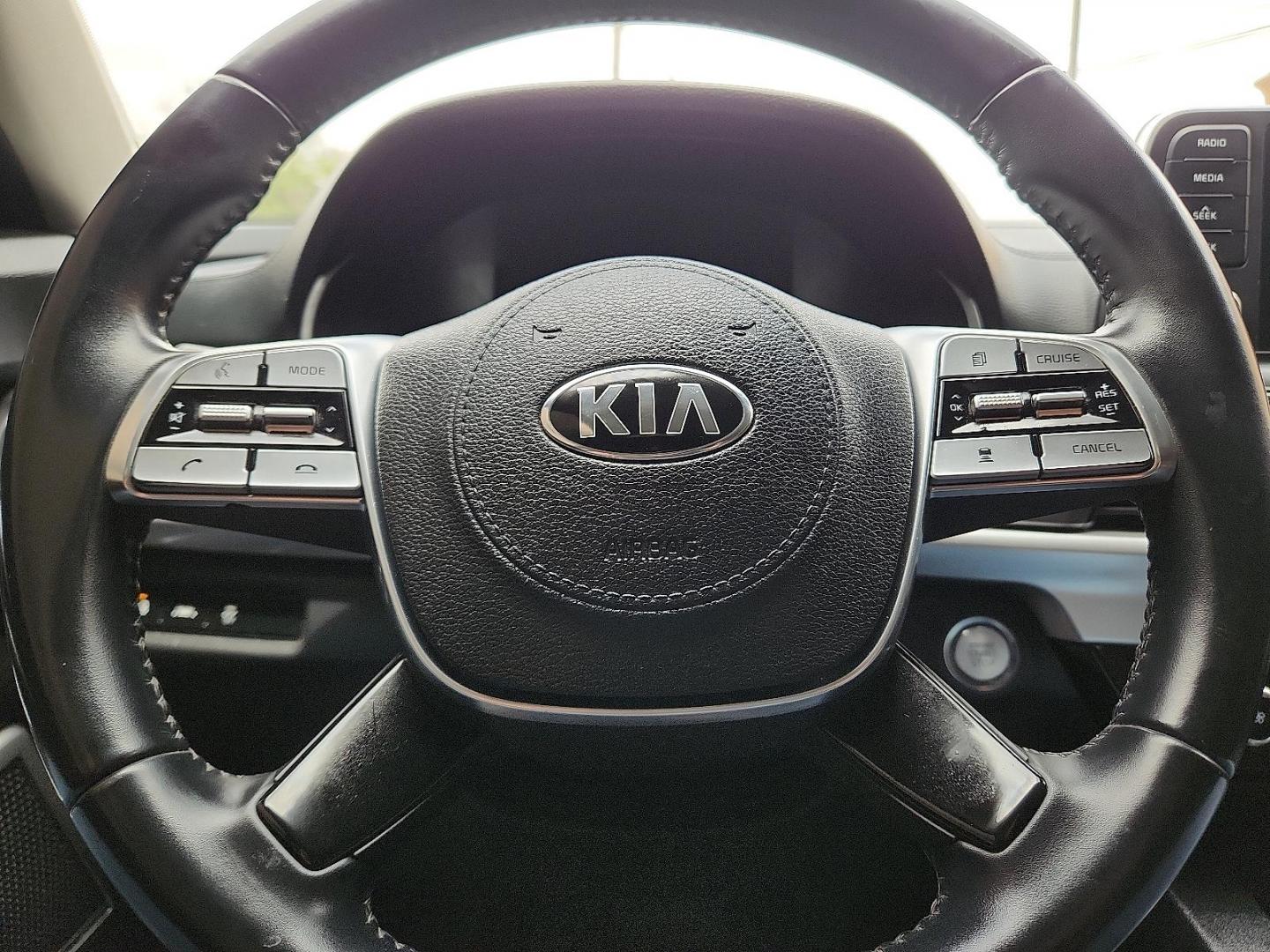 2021 GRAY /Black - WK Kia Telluride LX (5XYP24HC6MG) with an LAMBDA II 3.8L V-6 gasoline direct injection, DOHC, D-CVVT variable valve control, regular unleaded, engine with 291HP engine, located at 4110 Avenue Q, Lubbock, 79412, 33.556553, -101.855820 - 05/22/2026 KEY IN THE ENVELOPE GOD - Photo#10