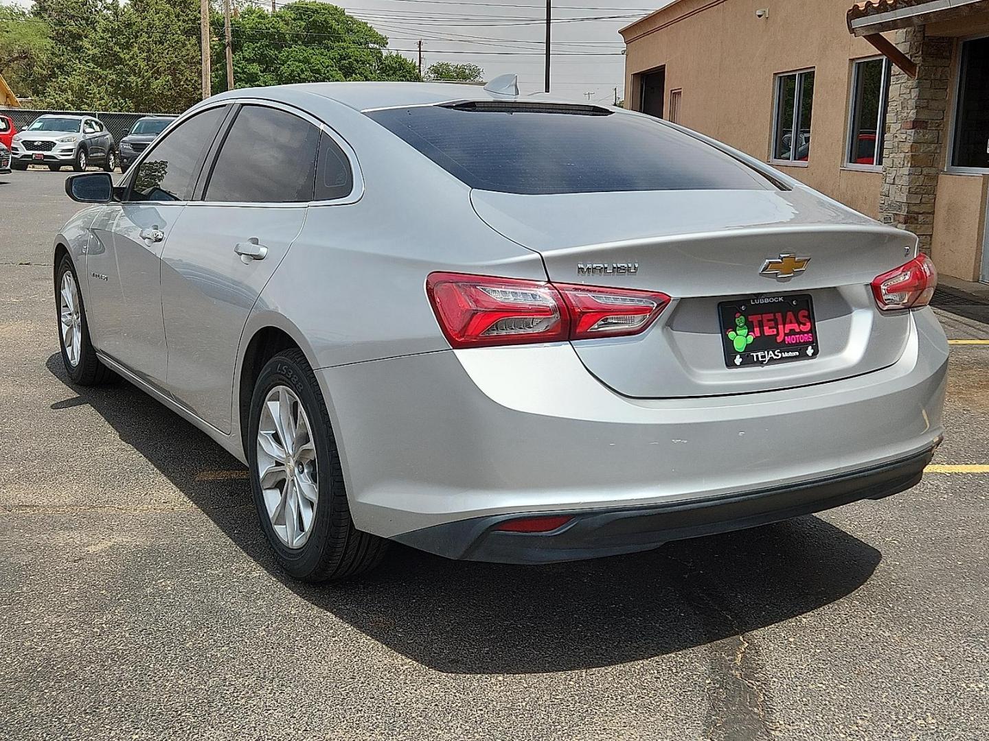 2021 SILVER /Jet Black - H1T Chevrolet Malibu FWD LT (1G1ZD5ST1MF) with an ECOTEC 1.5L I-4 gasoline direct injection, DOHC, VVT variable valve control, intercooled turbo, regular unleaded, engine with 160HP engine, located at 4110 Avenue Q, Lubbock, 79412, 33.556553, -101.855820 - 05/22/2026 KEY IN ENVELOPE GOD - Photo#2