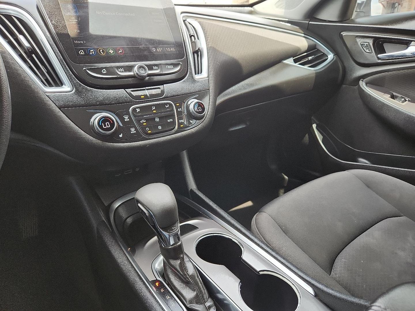 2021 SILVER /Jet Black - H1T Chevrolet Malibu FWD LT (1G1ZD5ST1MF) with an ECOTEC 1.5L I-4 gasoline direct injection, DOHC, VVT variable valve control, intercooled turbo, regular unleaded, engine with 160HP engine, located at 4110 Avenue Q, Lubbock, 79412, 33.556553, -101.855820 - 05/22/2026 KEY IN ENVELOPE GOD - Photo#11