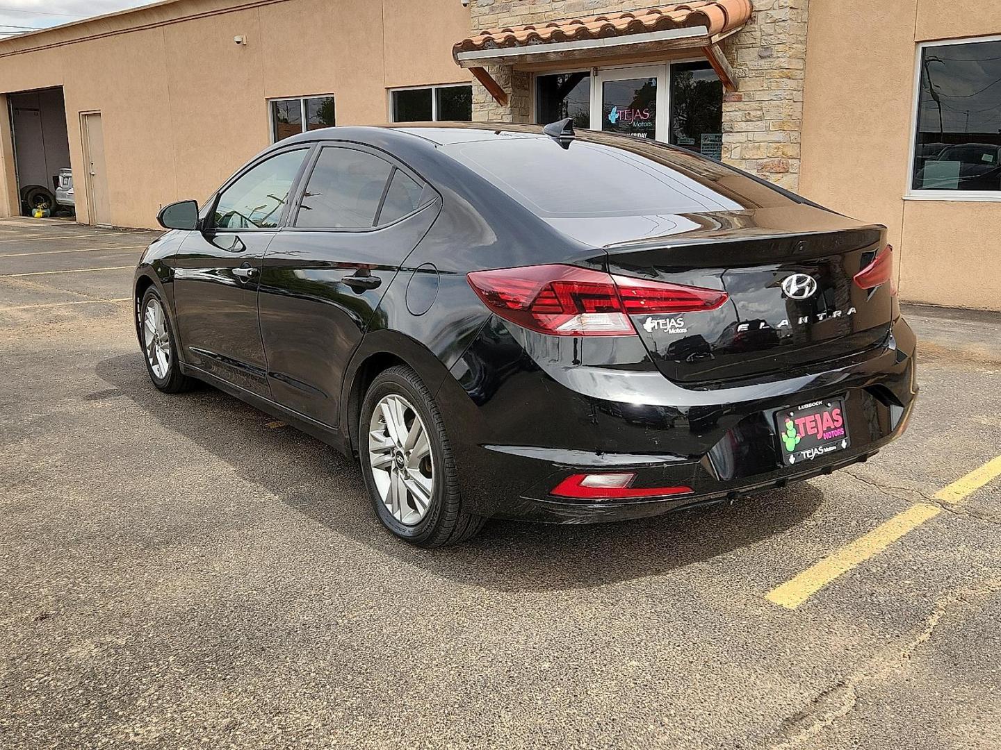2020 BLACK /Gray - P1 Hyundai Elantra SEL (5NPD84LF3LH) with an Nu 2L I-4 DOHC, D-CVVT variable valve control, regular unleaded, engine with 147HP engine, located at 4110 Avenue Q, Lubbock, 79412, 33.556553, -101.855820 - 05/27/2026 KEY IN ENVELOPE GOD - Photo#2