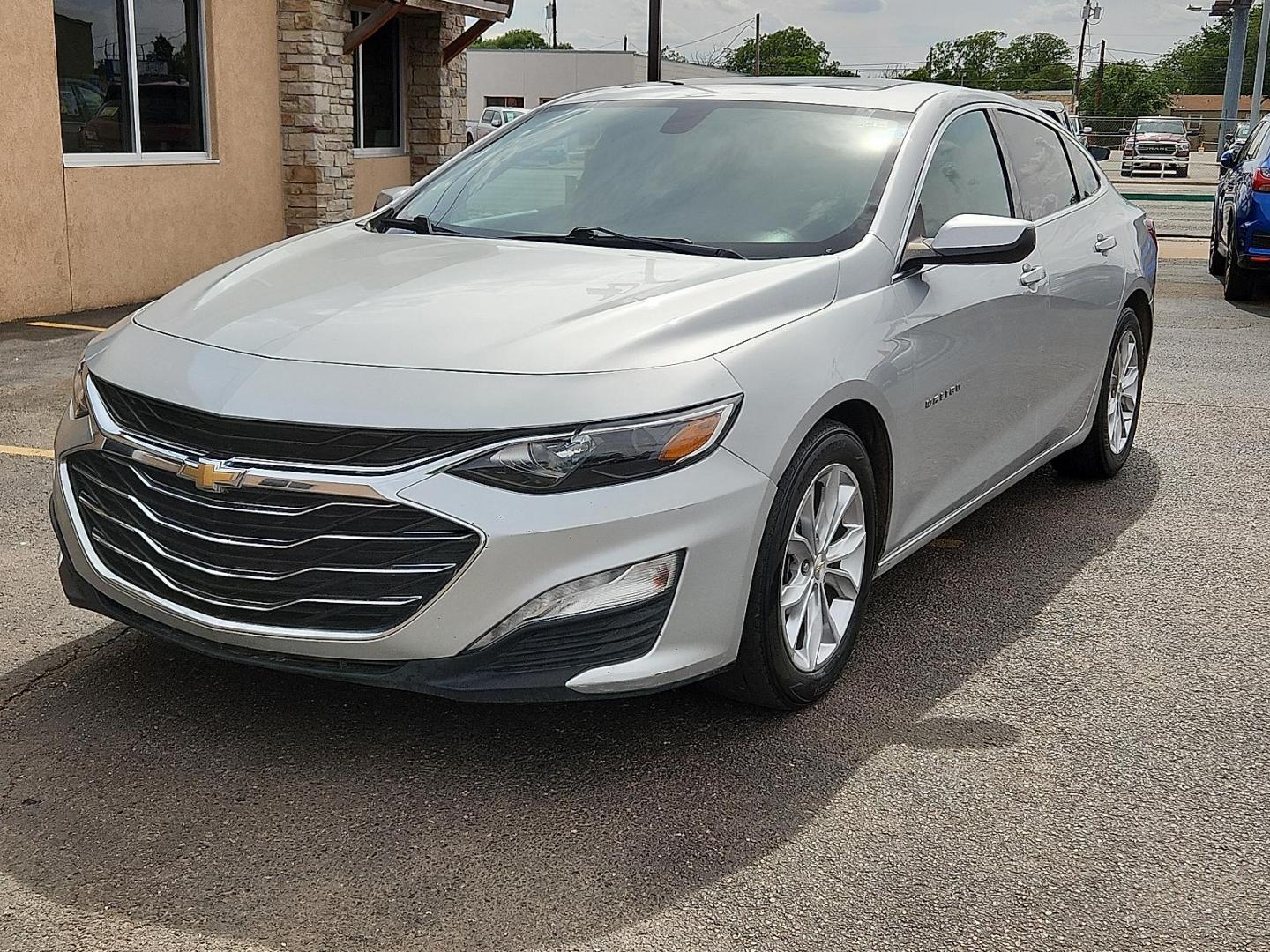 2021 SILVER /Dark Atmosphere/Medium Ash Gray - H1H Chevrolet Malibu FWD LT (1G1ZD5ST5MF) with an ECOTEC 1.5L I-4 gasoline direct injection, DOHC, VVT variable valve control, intercooled turbo, regular unleaded, engine with 160HP engine, located at 4110 Avenue Q, Lubbock, 79412, 33.556553, -101.855820 - 05/27/2026 KEY IN ENVELOPE GOD - Photo#1