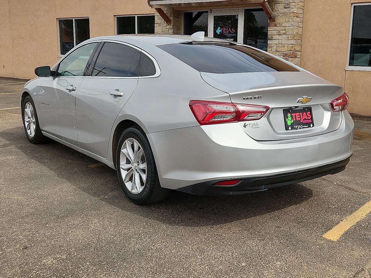 2021 SILVER /Dark Atmosphere/Medium Ash Gray - H1H Chevrolet Malibu FWD LT (1G1ZD5ST5MF) with an ECOTEC 1.5L I-4 gasoline direct injection, DOHC, VVT variable valve control, intercooled turbo, regular unleaded, engine with 160HP engine, located at 4110 Avenue Q, Lubbock, 79412, 33.556553, -101.855820 - 05/27/2026 KEY IN ENVELOPE GOD - Photo#2