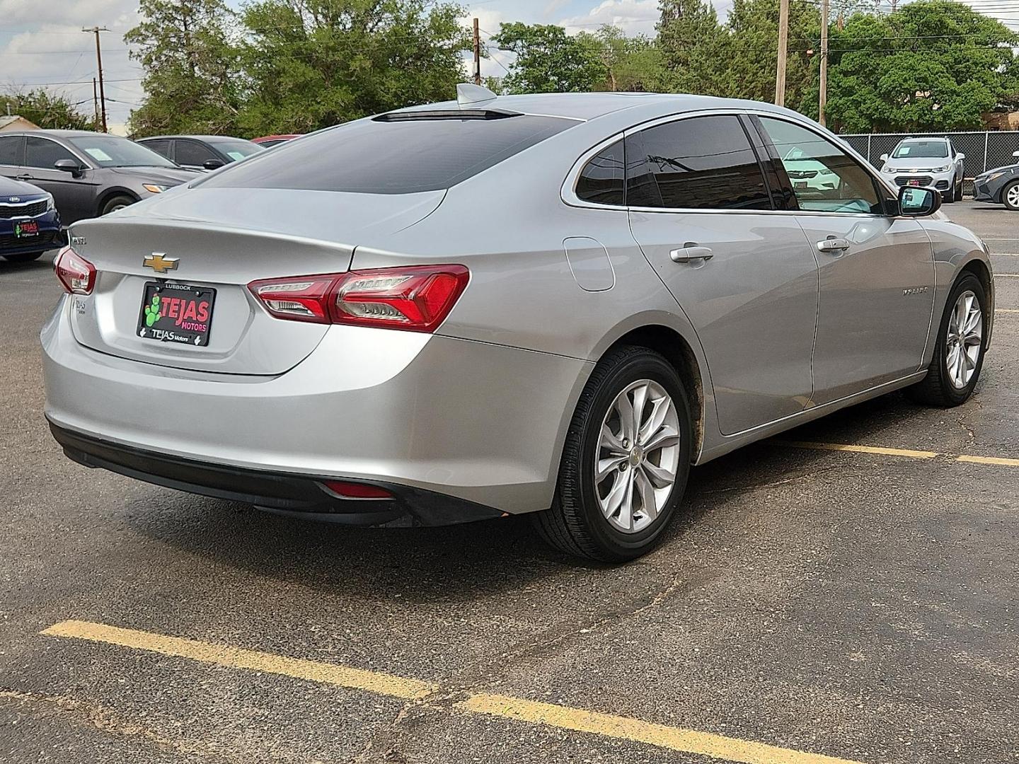 2021 SILVER /Dark Atmosphere/Medium Ash Gray - H1H Chevrolet Malibu FWD LT (1G1ZD5ST5MF) with an ECOTEC 1.5L I-4 gasoline direct injection, DOHC, VVT variable valve control, intercooled turbo, regular unleaded, engine with 160HP engine, located at 4110 Avenue Q, Lubbock, 79412, 33.556553, -101.855820 - 05/27/2026 KEY IN ENVELOPE GOD - Photo#3