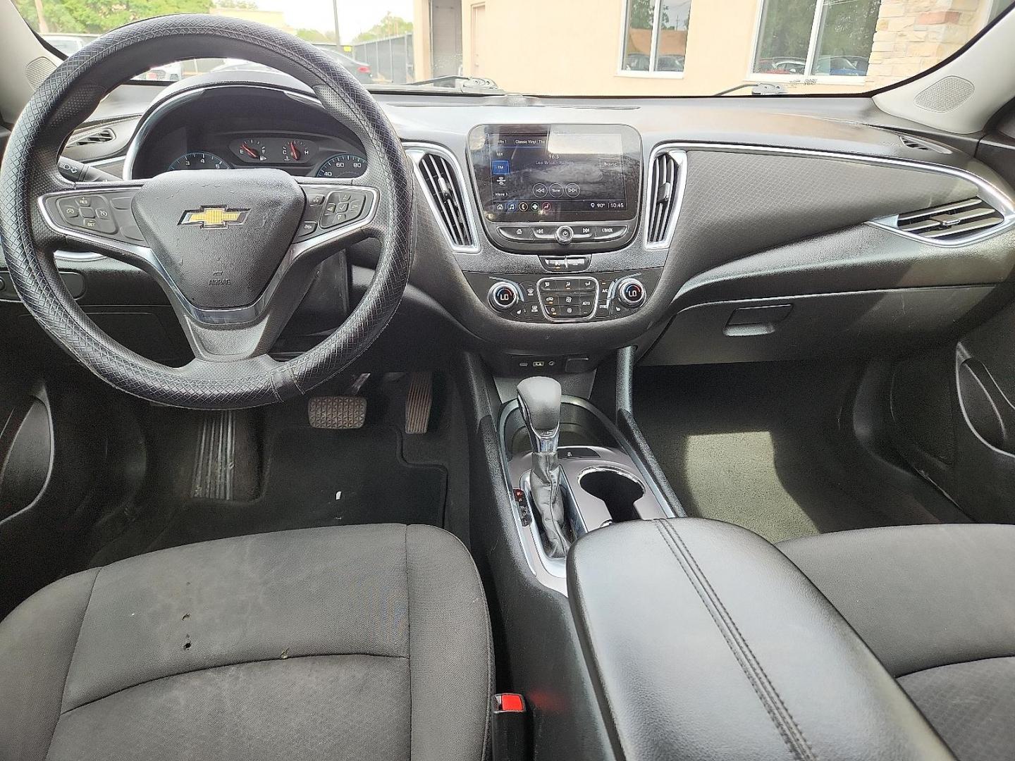 2021 SILVER /Dark Atmosphere/Medium Ash Gray - H1H Chevrolet Malibu FWD LT (1G1ZD5ST5MF) with an ECOTEC 1.5L I-4 gasoline direct injection, DOHC, VVT variable valve control, intercooled turbo, regular unleaded, engine with 160HP engine, located at 4110 Avenue Q, Lubbock, 79412, 33.556553, -101.855820 - 05/27/2026 KEY IN ENVELOPE GOD - Photo#6