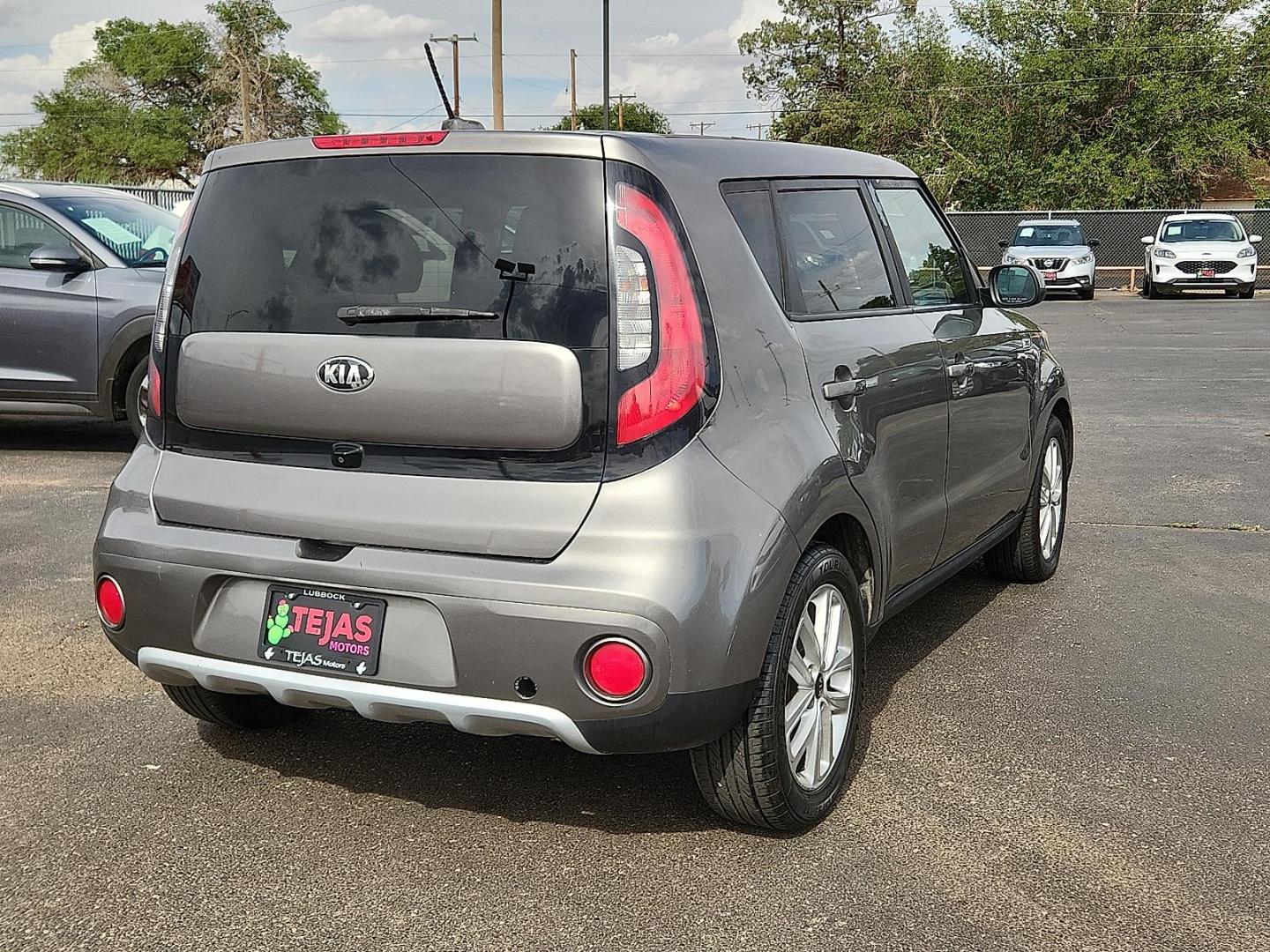 2018 GRAY /Black - EQ Kia Soul + (KNDJP3A58J7) with an 2L I-4 gasoline direct injection, DOHC, D-CVVT variable valve control, regular unleaded, engine with 161HP engine, located at 4110 Avenue Q, Lubbock, 79412, 33.556553, -101.855820 - 05/28/2026 KEY IN ENVELOPE GOD - Photo#3