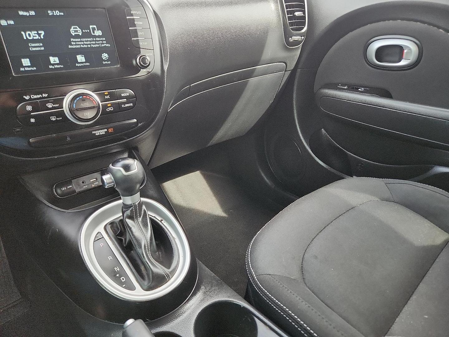 2018 GRAY /Black - EQ Kia Soul + (KNDJP3A58J7) with an 2L I-4 gasoline direct injection, DOHC, D-CVVT variable valve control, regular unleaded, engine with 161HP engine, located at 4110 Avenue Q, Lubbock, 79412, 33.556553, -101.855820 - 05/28/2026 KEY IN ENVELOPE GOD - Photo#11