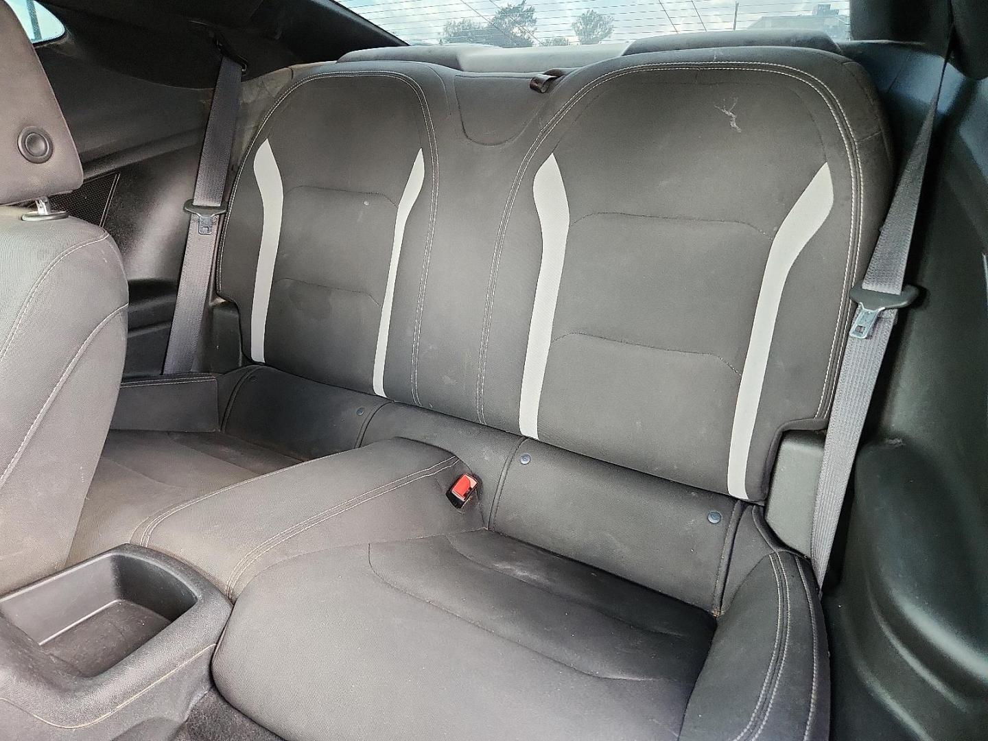 2018 GRAY /Jet Black - H1T Chevrolet Camaro 1LT (1G1FB1RS0J0) with an 3.6L V-6 gasoline direct injection, DOHC, VVT variable valve control, regular unleaded, engine with cylinder deactivation and 335HP engine, located at 4110 Avenue Q, Lubbock, 79412, 33.556553, -101.855820 - 06/03/2026 KEY IN ENVELOPE GOD - Photo#6