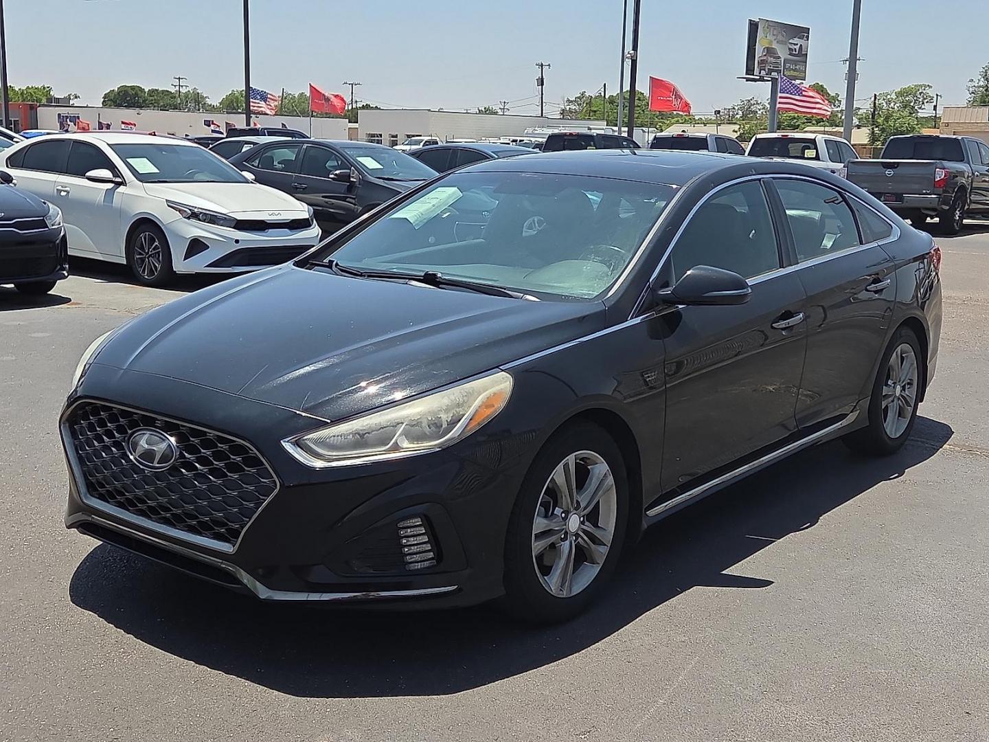 2018 Phantom Black - S3 /Black - CT Hyundai Sonata Sport (5NPE34AF4JH) with an 2.4L I-4 gasoline direct injection, DOHC, D-CVVT variable valve control, regular unleaded, engine with 185HP engine, located at 4110 Avenue Q, Lubbock, 79412, 33.556553, -101.855820 - 06/10/2026 KEY IN ENVELOPE GOD - Photo#4