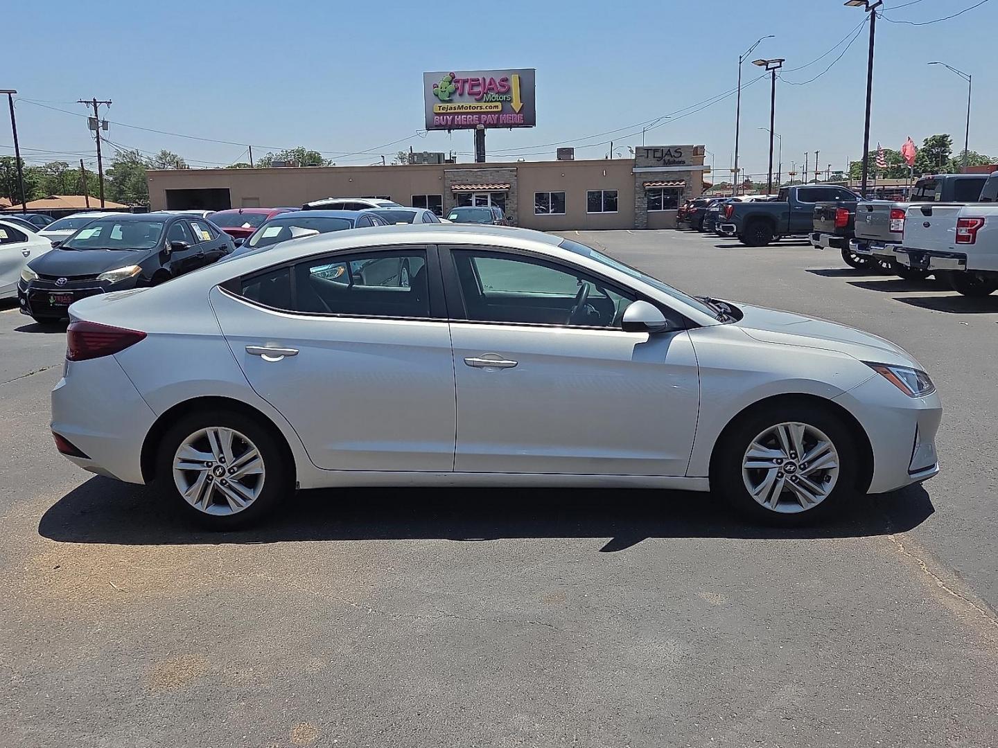 2019 Symphony Silver - Y8 /Black - C1 Hyundai Elantra SEL (5NPD84LF4KH) with an Nu 2L I-4 DOHC, D-CVVT variable valve control, regular unleaded, engine with 147HP engine, located at 4110 Avenue Q, Lubbock, 79412, 33.556553, -101.855820 - 06/06/2026 KEY IN ENVELOPE GOD - Photo#1