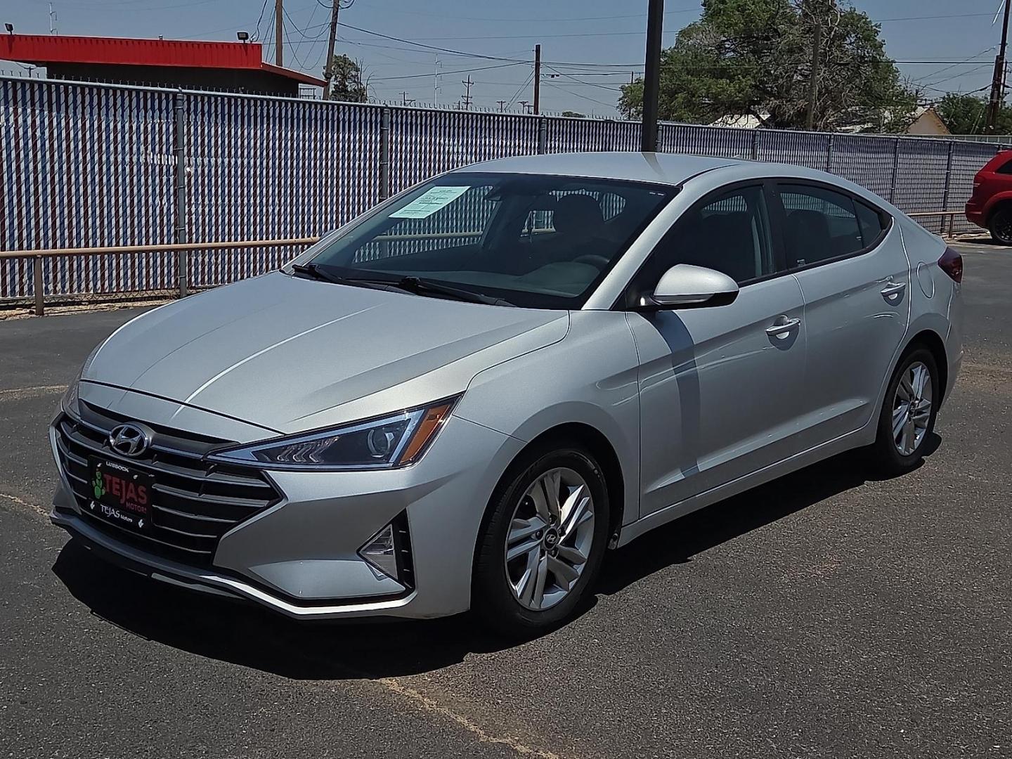 2019 Symphony Silver - Y8 /Black - C1 Hyundai Elantra SEL (5NPD84LF4KH) with an Nu 2L I-4 DOHC, D-CVVT variable valve control, regular unleaded, engine with 147HP engine, located at 4110 Avenue Q, Lubbock, 79412, 33.556553, -101.855820 - 06/06/2026 KEY IN ENVELOPE GOD - Photo#4