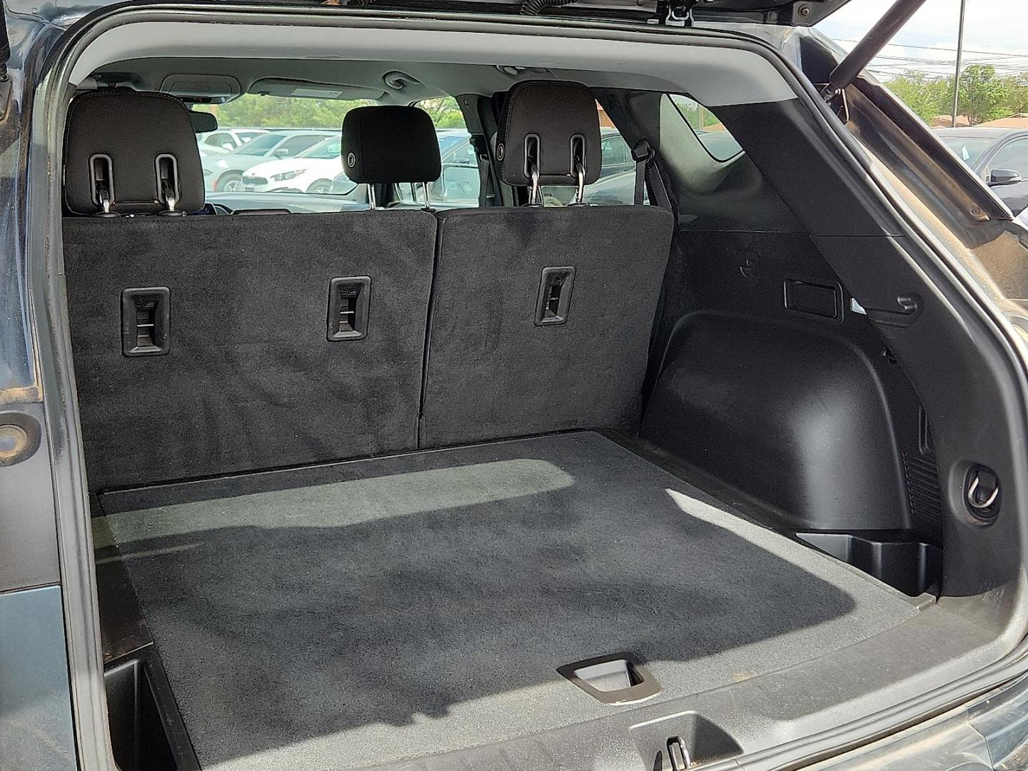 2019 GRAY /Jet Black - H0U Chevrolet Blazer (3GNKBCRS3KS) with an 3.6L V-6 gasoline direct injection, DOHC, VVT variable valve control, regular unleaded, engine with cylinder deactivation and 308HP engine, located at 4110 Avenue Q, Lubbock, 79412, 33.556553, -101.855820 - 06/10/2026 KEY IN ENVELOPE GOD - Photo#5
