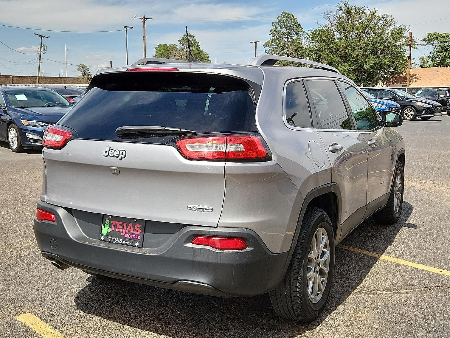 2018 SILVER /Black - X9 Jeep Cherokee Latitude Plus FWD (1C4PJLLB3JD) with an Tigershark MultiAir 2.4L I-4 variable valve control, regular unleaded, engine with 184HP engine, located at 4110 Avenue Q, Lubbock, 79412, 33.556553, -101.855820 - 03/10/2026 KEY IN ENVELOPE GOD - Photo#3