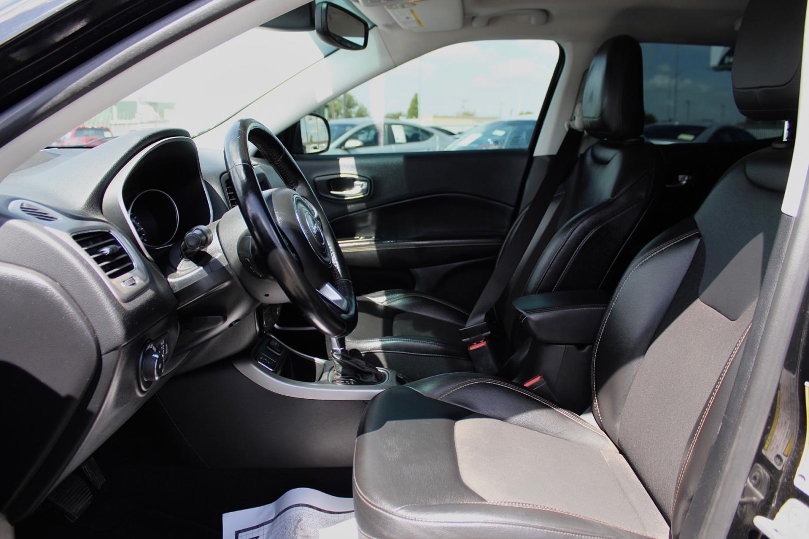 2020 BLACK Jeep Compass Sun and Safety FWD (3C4NJCBB4LT) with an 2.4L I-4 variable valve control, regular gasoline, engine with 180HP engine, located at 4110 Avenue Q, Lubbock, 79412, 33.556553, -101.855820 - 06/10/2026 KEY IN ENVELOPE GOD- Photo#4