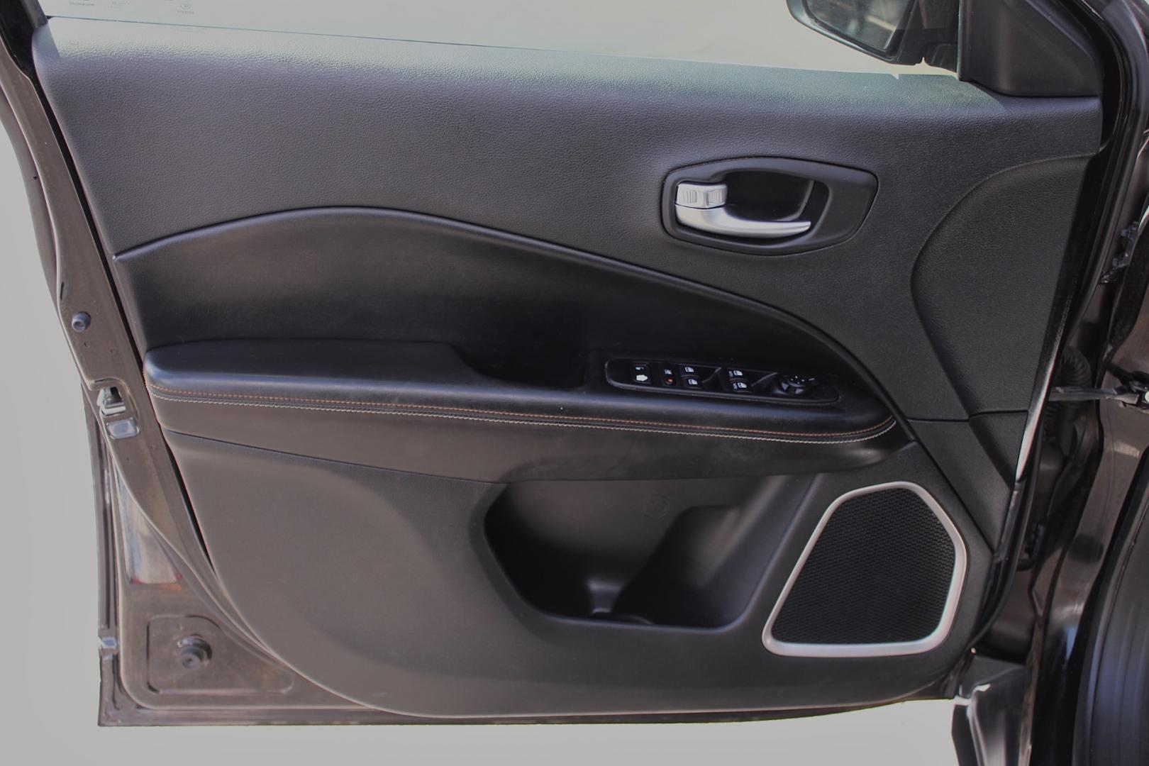 2020 BLACK Jeep Compass Sun and Safety FWD (3C4NJCBB4LT) with an 2.4L I-4 variable valve control, regular gasoline, engine with 180HP engine, located at 4110 Avenue Q, Lubbock, 79412, 33.556553, -101.855820 - 06/10/2026 KEY IN ENVELOPE GOD- Photo#8