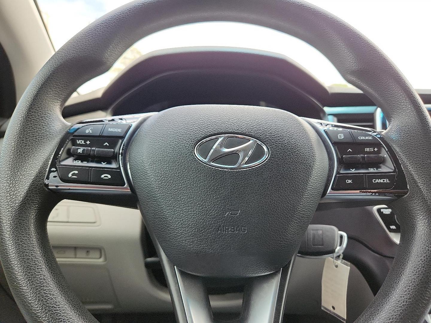 2018 WHITE /Beige - BB Hyundai Sonata ECO (5NPE24AA2JH) with an 1.6L I-4 gasoline direct injection, DOHC, variable valve control, intercooled turbo, regular unleaded, engine with 178HP engine, located at 4110 Avenue Q, Lubbock, 79412, 33.556553, -101.855820 - Photo#10