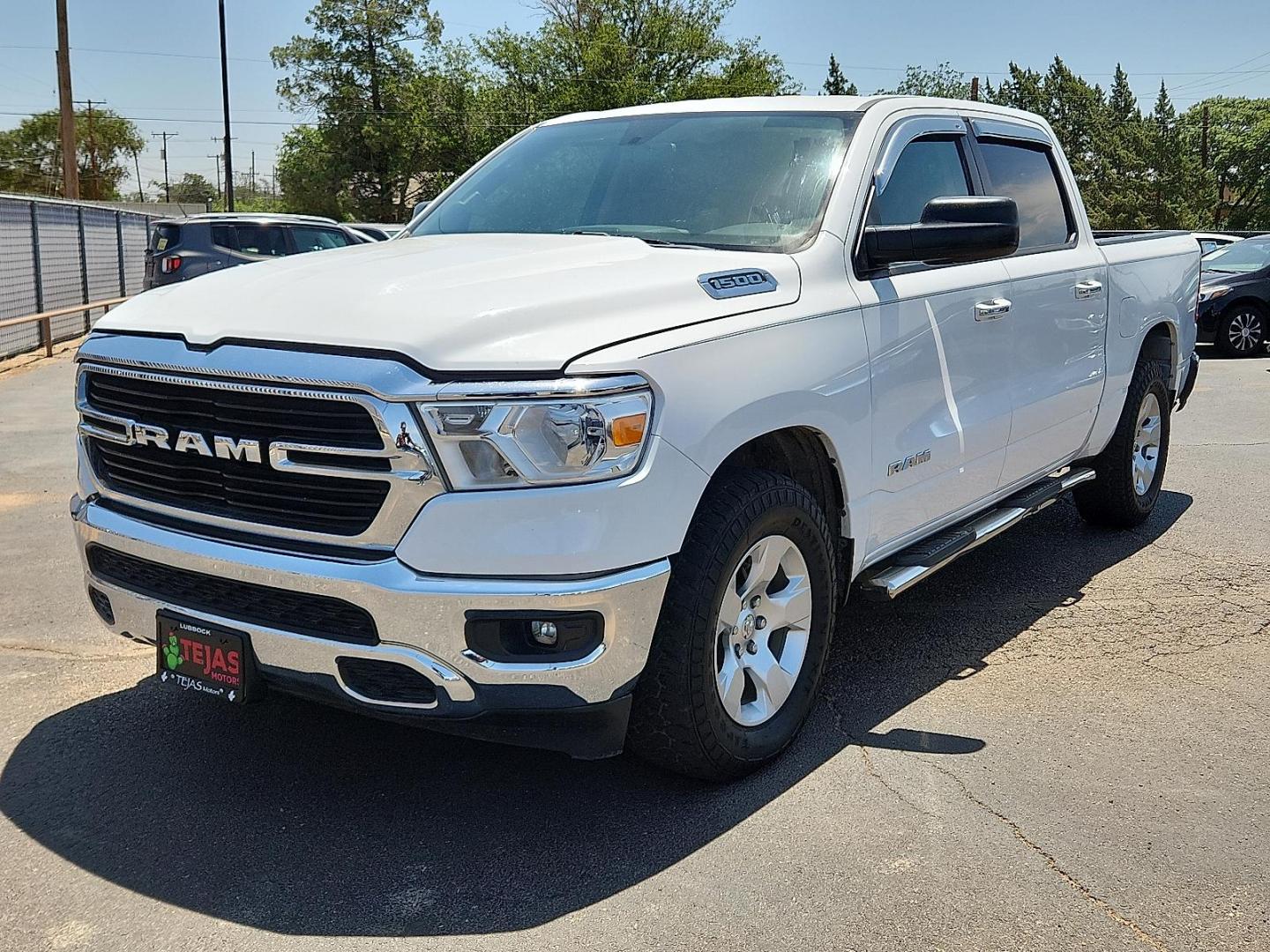 2019 WHITE /Diesel Gray/Black - X8 Ram 1500 Big Horn/Lone Star Crew Cab 4x2 5'7" Box (1C6RREFG4KN) with an 3.6L V-6 DOHC, variable valve control, regular unleaded, engine with 305HP engine, located at 4110 Avenue Q, Lubbock, 79412, 33.556553, -101.855820- Photo#1