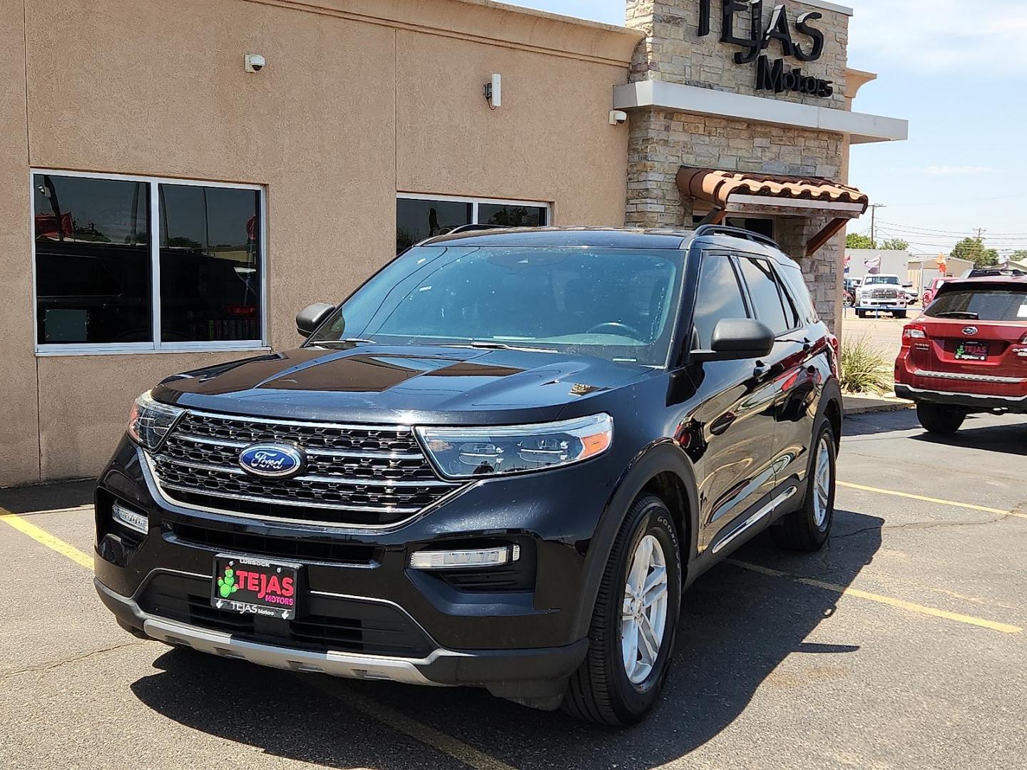 2020 BLACK /Ebony - S6 Ford Explorer XLT (1FMSK7DH2LG) with an EcoBoost 2.3L I-4 gasoline direct injection, DOHC, variable valve control, intercooled turbo, premium unleaded, engine with 300HP engine, located at 4110 Avenue Q, Lubbock, 79412, 33.556553, -101.855820 - Photo#1