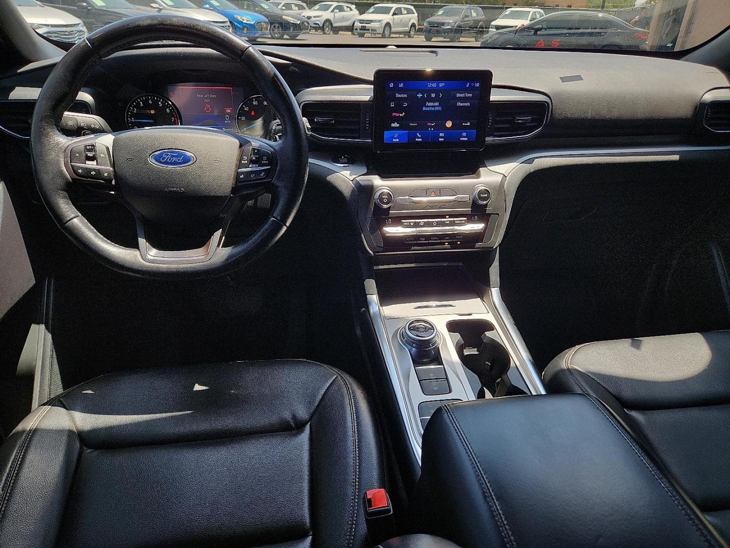 2020 BLACK /Ebony - S6 Ford Explorer XLT (1FMSK7DH2LG) with an EcoBoost 2.3L I-4 gasoline direct injection, DOHC, variable valve control, intercooled turbo, premium unleaded, engine with 300HP engine, located at 4110 Avenue Q, Lubbock, 79412, 33.556553, -101.855820 - Photo#6