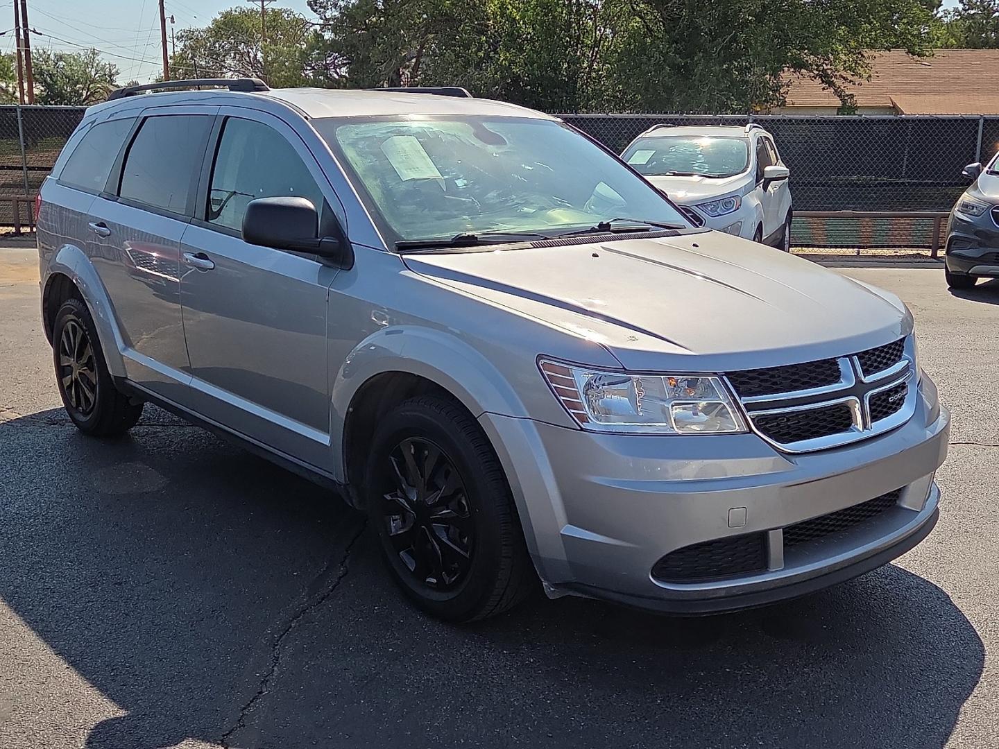 2020 Billet Clearcoat - PSC /Black - X9 Dodge Journey SE Value (3C4PDCAB5LT) with an Tigershark MultiAir 2.4L I-4 DOHC, VVT variable valve control, regular unleaded, engine with 173HP engine, located at 4110 Avenue Q, Lubbock, 79412, 33.556553, -101.855820 - 07/07/2026 KEY IN ENVELOPE GO- Photo#4