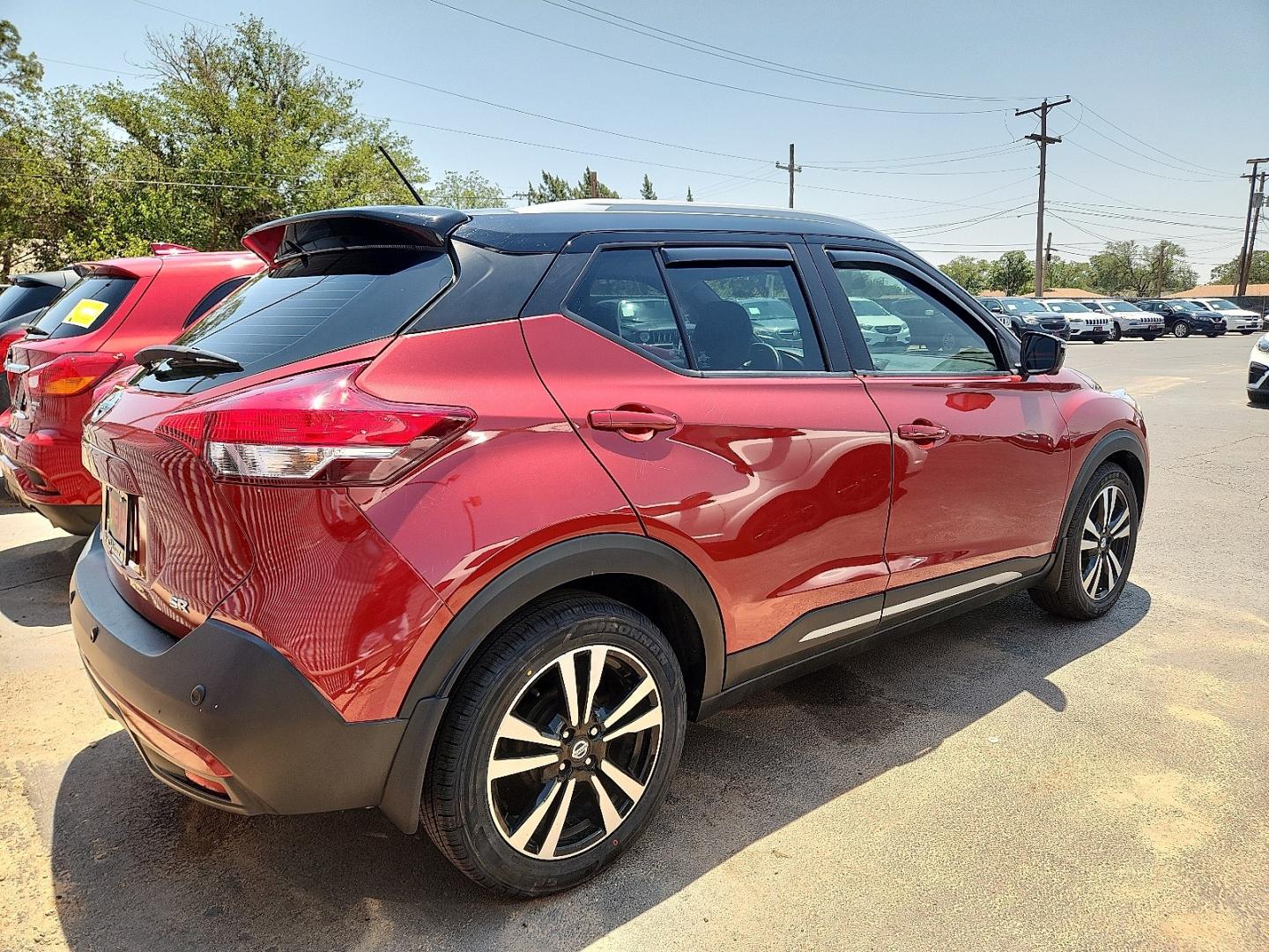 2020 RED Nissan Kicks SR Xtronic CVT (3N1CP5DV8LL) with an 1.6L I-4 DOHC, CVTCS variable valve control, regular unleaded, engine with 122HP engine, located at 4110 Avenue Q, Lubbock, 79412, 33.556553, -101.855820 - 07/11/2026 KEY IN ENVELOPE GOD- Photo#3