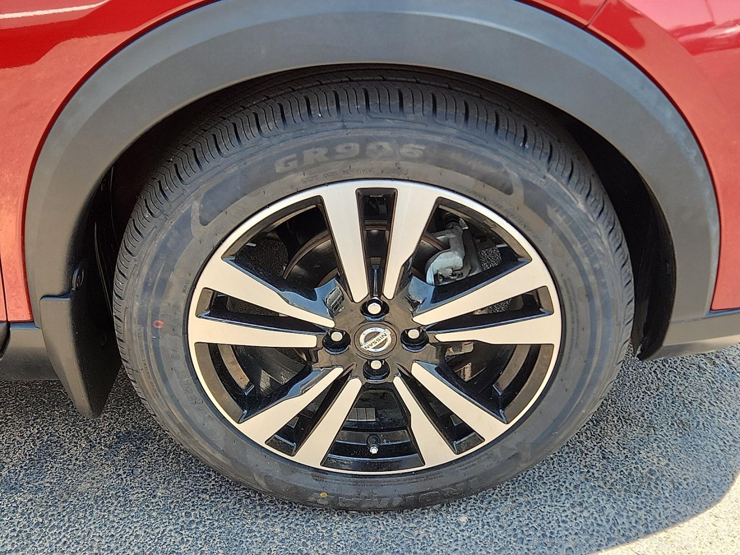 2020 RED Nissan Kicks SR Xtronic CVT (3N1CP5DV8LL) with an 1.6L I-4 DOHC, CVTCS variable valve control, regular unleaded, engine with 122HP engine, located at 4110 Avenue Q, Lubbock, 79412, 33.556553, -101.855820 - 07/11/2026 KEY IN ENVELOPE GOD- Photo#4