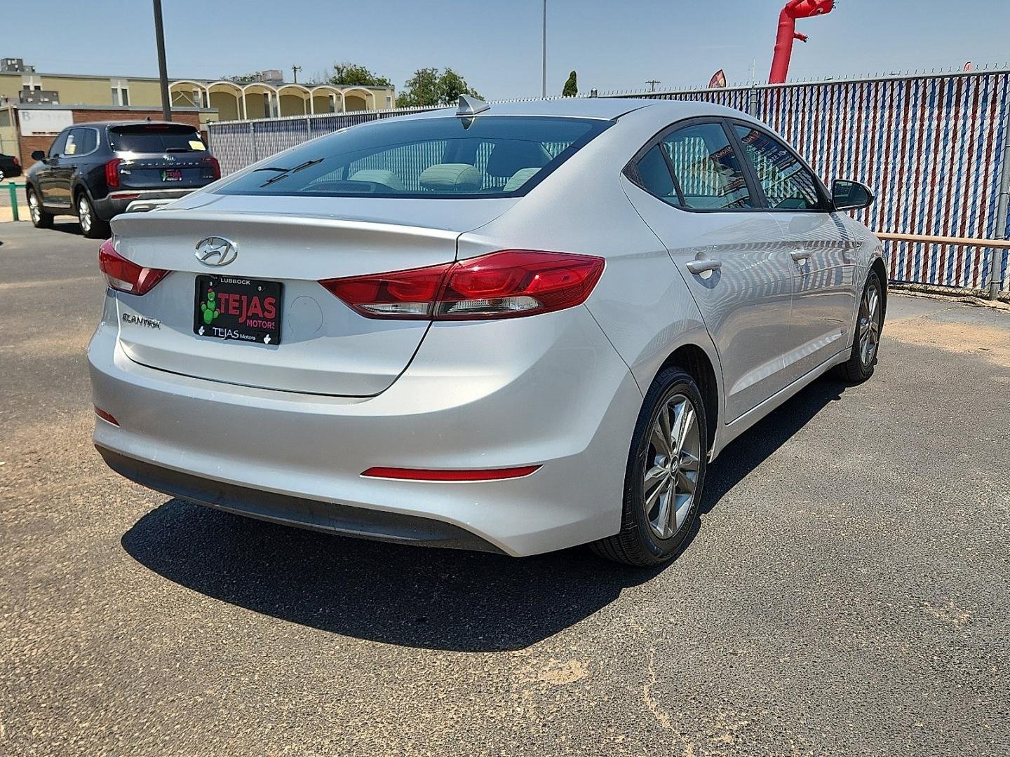 2017 SILVER Hyundai Elantra SE (5NPD84LF1HH) with an Nu 2L I-4 DOHC, D-CVVT variable valve control, regular unleaded, engine with 147HP engine, located at 4110 Avenue Q, Lubbock, 79412, 33.556553, -101.855820 - 07/11/2026 KEY IN ENVELOPE GOD- Photo#3